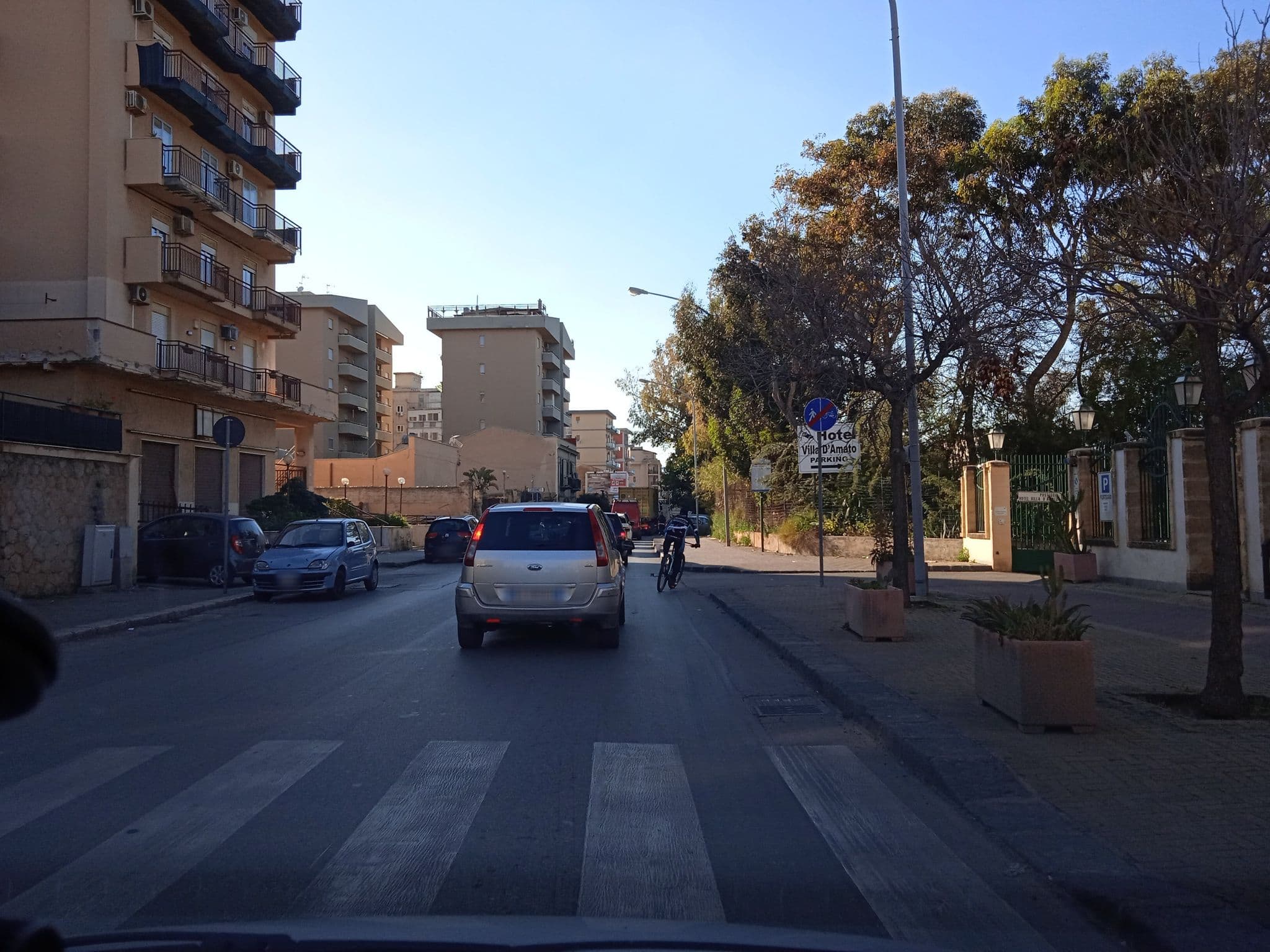 Street view near Hotel Villa D'Amato, Ciaculli — © roberto_inzerillo (CC BY-SA · Mapillary)