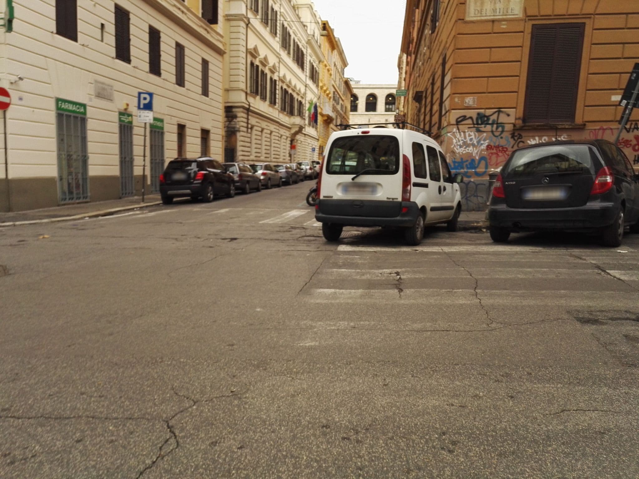 Street view near Hotel Assisi, Castro Pretorio — © marcuscalabresus (CC BY-SA · Mapillary)