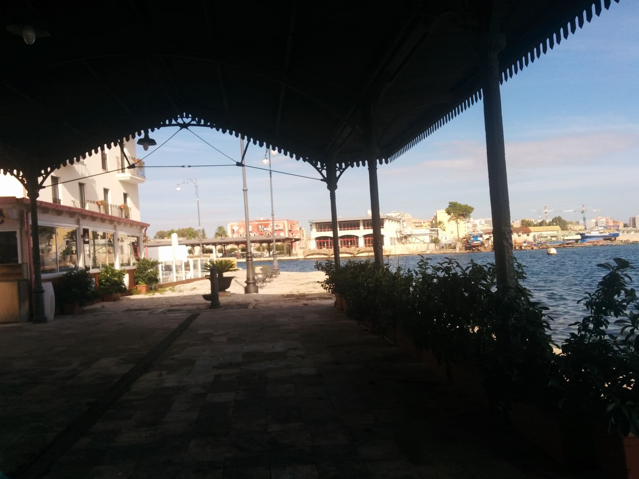 Street view near Albergo Del Sole, Taranto — © catonano (CC BY-SA · Mapillary)