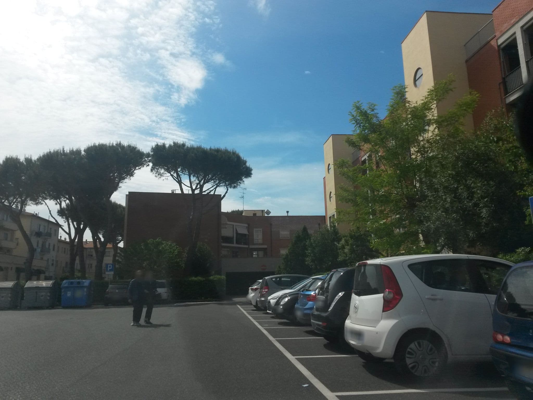 Street view near La Deborona, Rosignano Solvay-Castiglioncello — © dforsi (CC BY-SA · Mapillary)