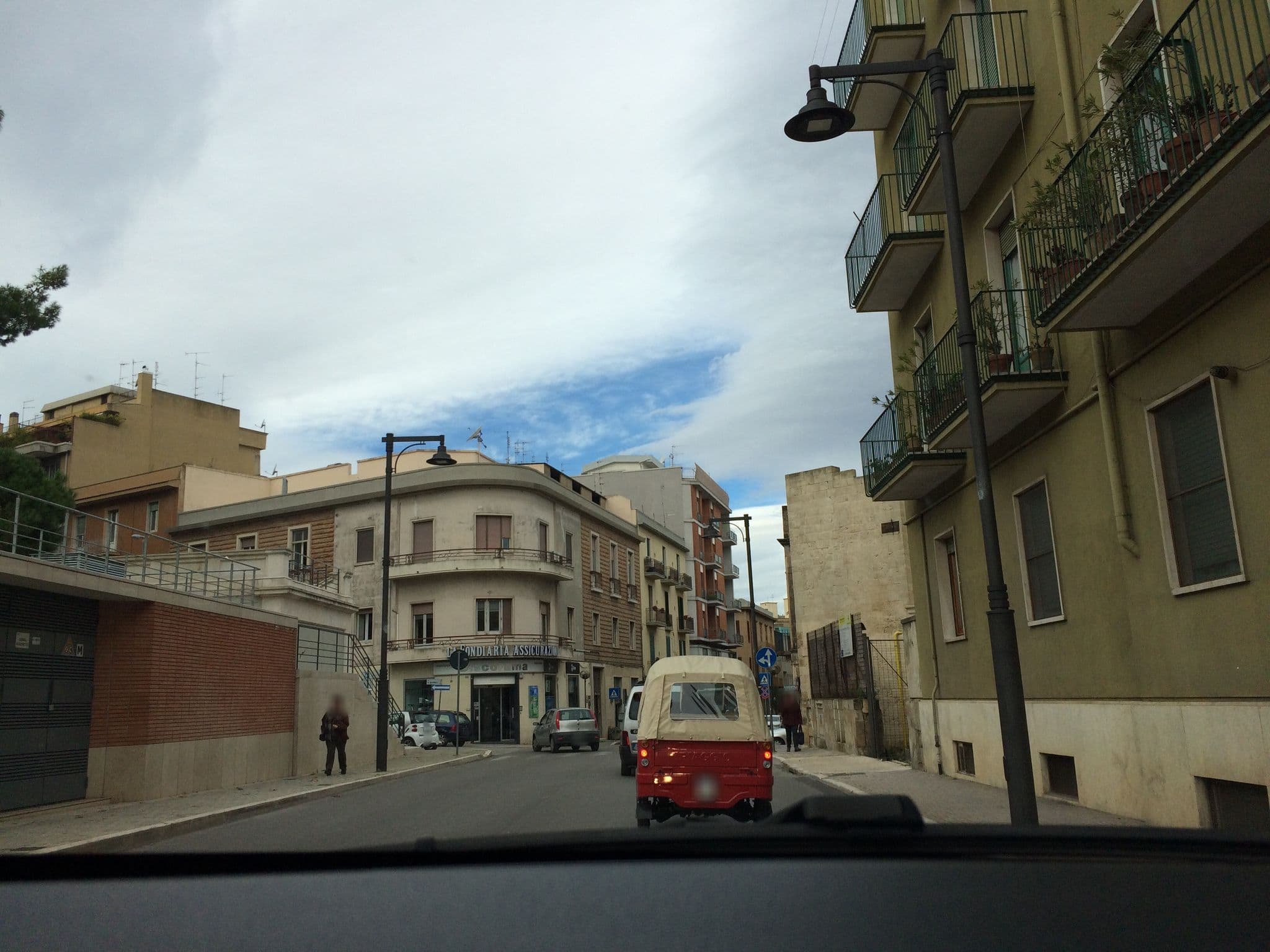 Street view near Da Vinci, Matera
