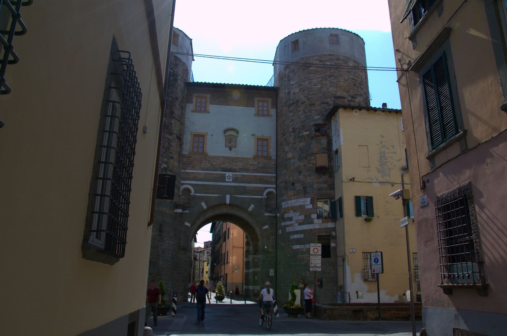 Street view near La Terrazza di via Elisa, Lucca — © danysk (CC BY-SA · Mapillary)