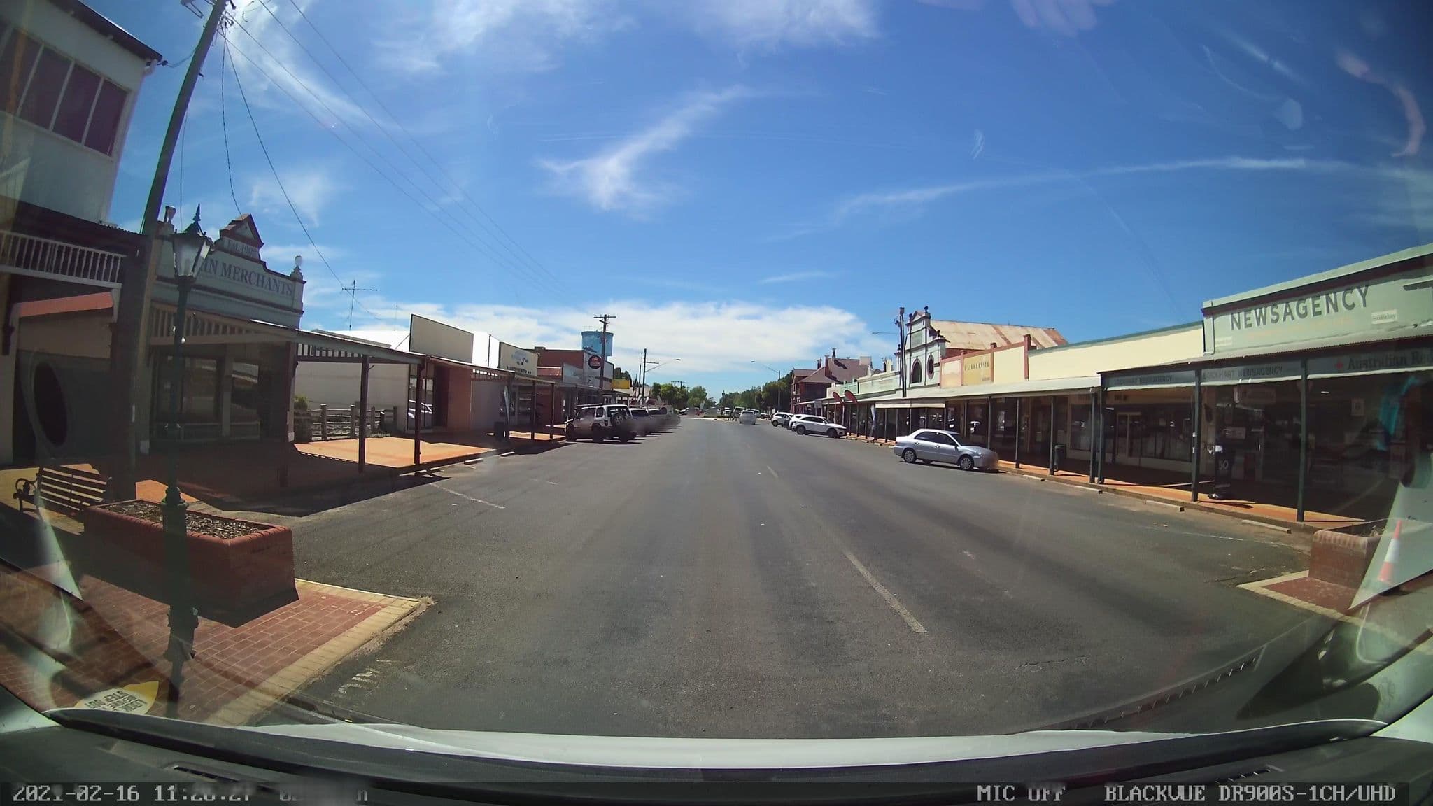 Street view near Commercial Hotel, Lockhart — © bob3bob3 (CC BY-SA · Mapillary)