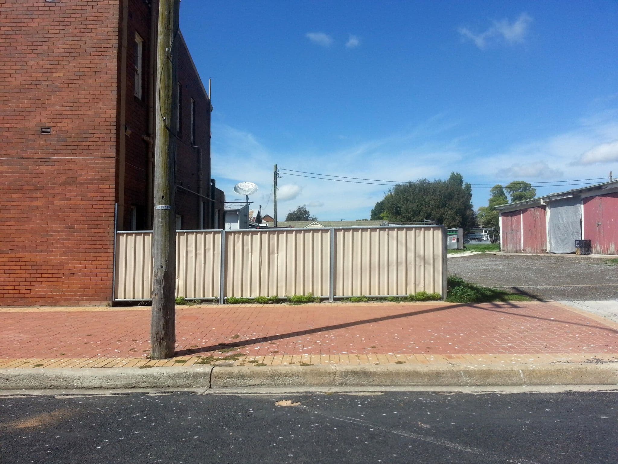 Street view near Exchange Hotel, Blayney — © bob3bob3 (CC BY-SA · Mapillary)