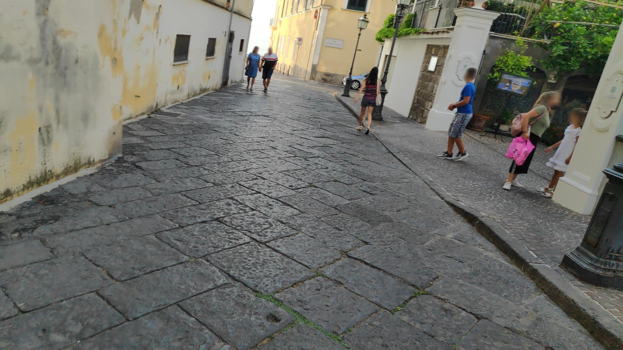 Street view near Grand Hotel La Favorita, Sorrento — © marcuscalabresus (CC BY-SA · Mapillary)