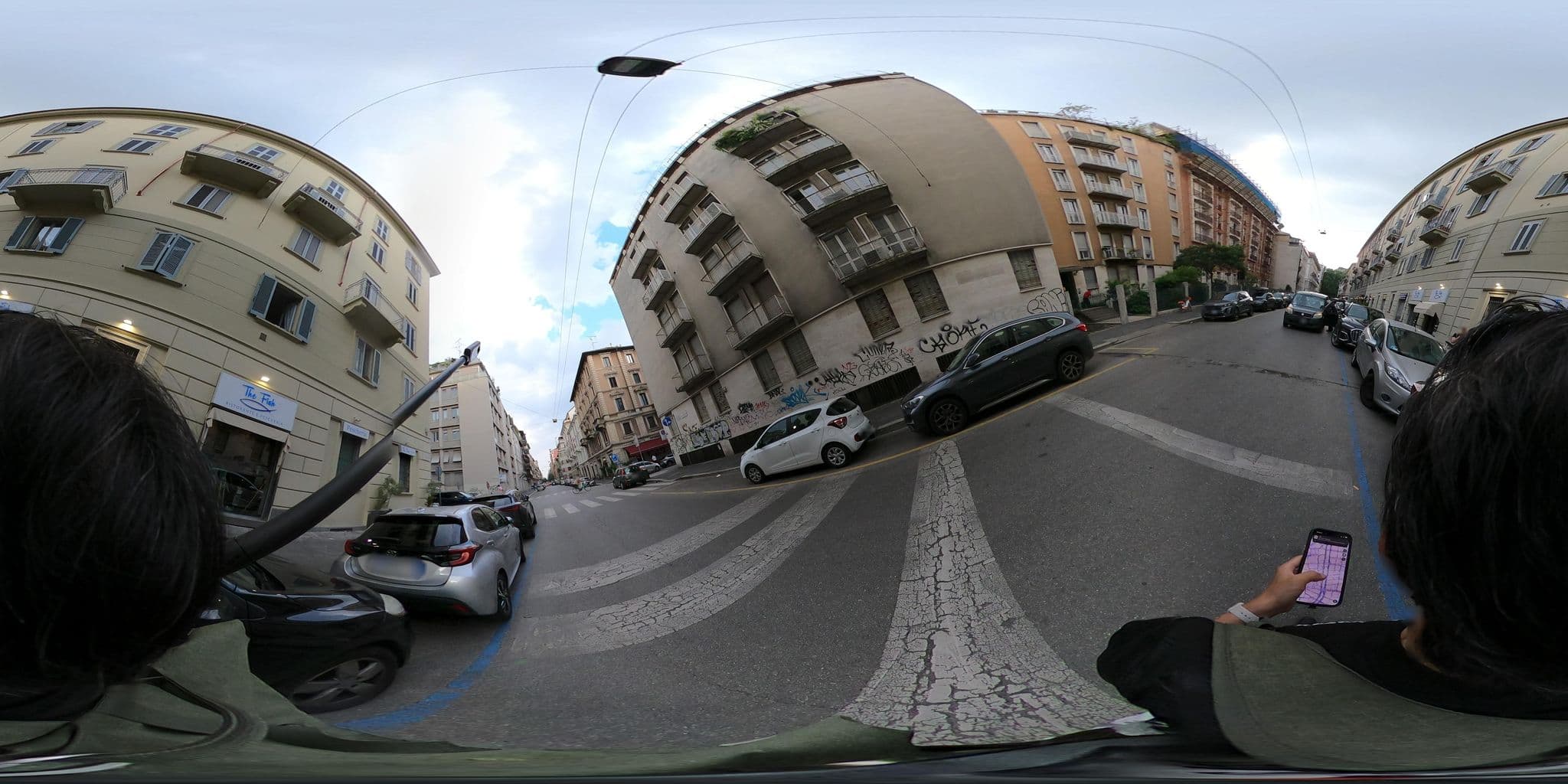 Street view near bellaMi, Milan
