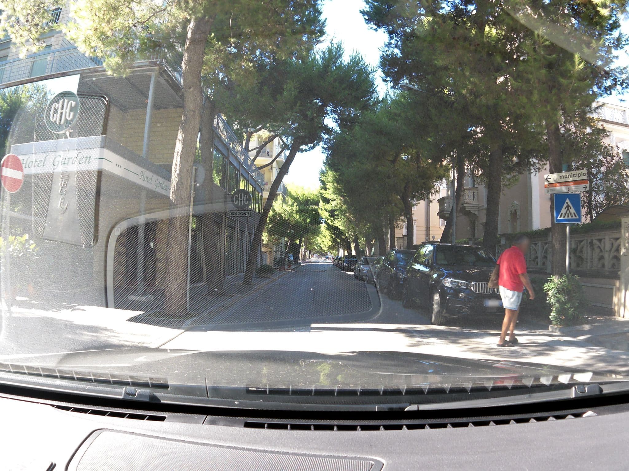 Street view near Hotel Garden, Porto San Giorgio — © czmrtn (CC BY-SA · Mapillary)