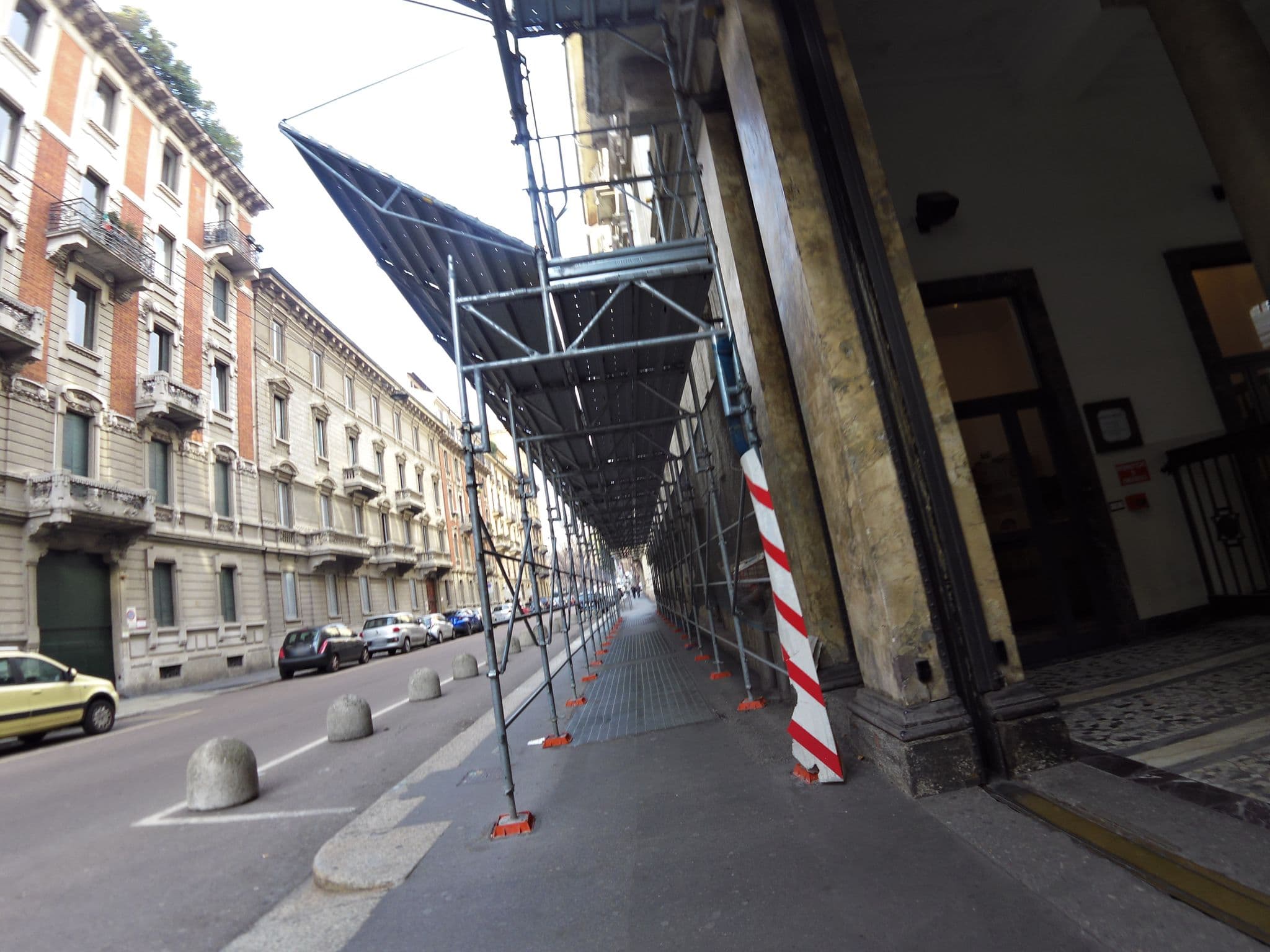 Street view near Cadorna Luxury Hotel, Brera