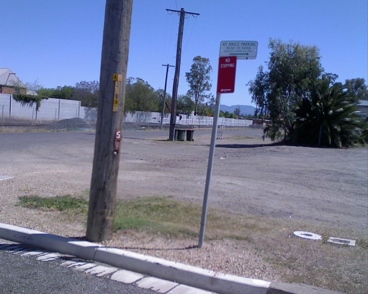 Street view near Royal Hotel Motel, Scone — © bob3bob3 (CC BY-SA · Mapillary)