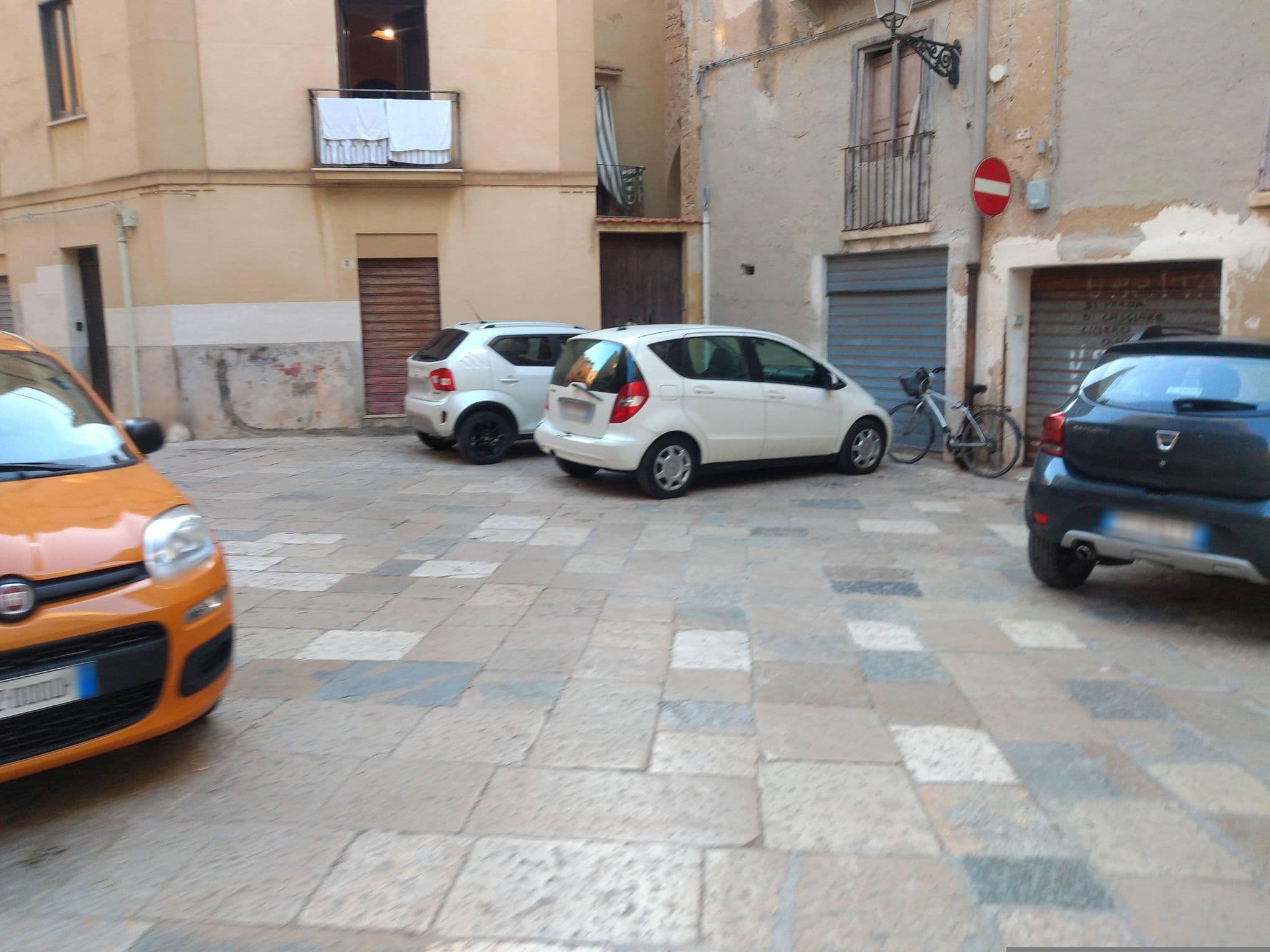 Street view near Casa Edera, Trapani — © derbeth (CC BY-SA · Mapillary)