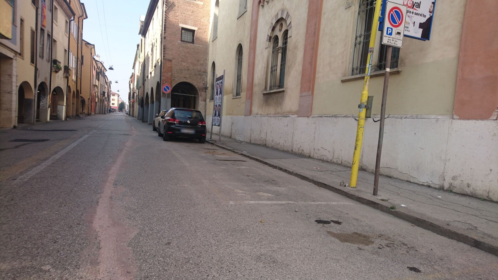 Street view near Casa Lombarda, Padua — © voschix (CC BY-SA · Mapillary)