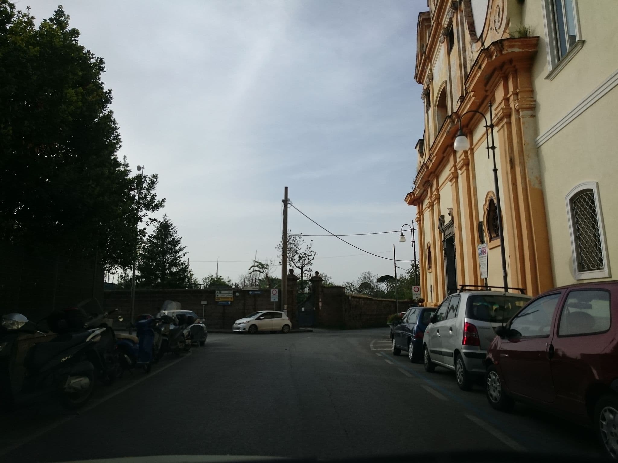 Street view near Seven Hostel, Sant'Agnello — © dhuyp (CC BY-SA · Mapillary)