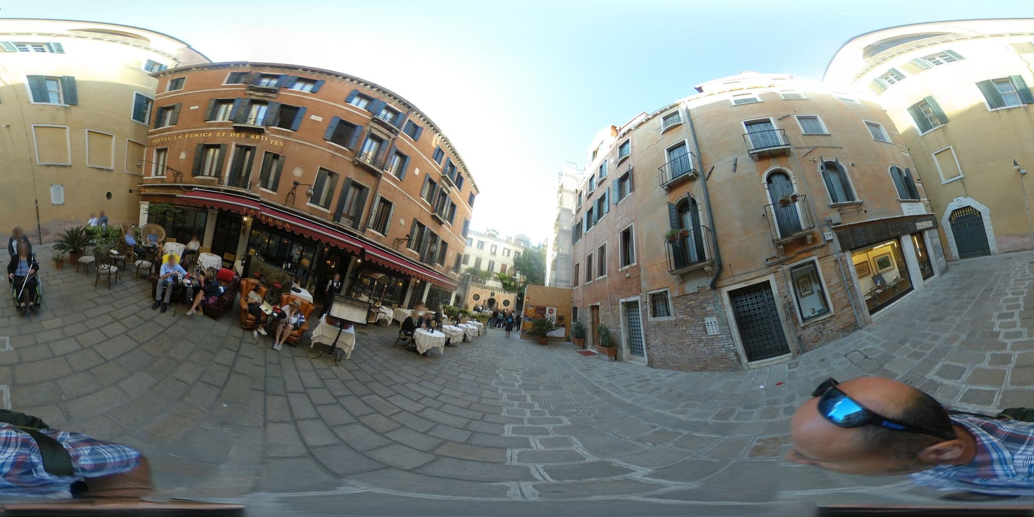 Street view near Hotel La Fenice et Des Artistes, Venice — © javiersanp (CC BY-SA · Mapillary)