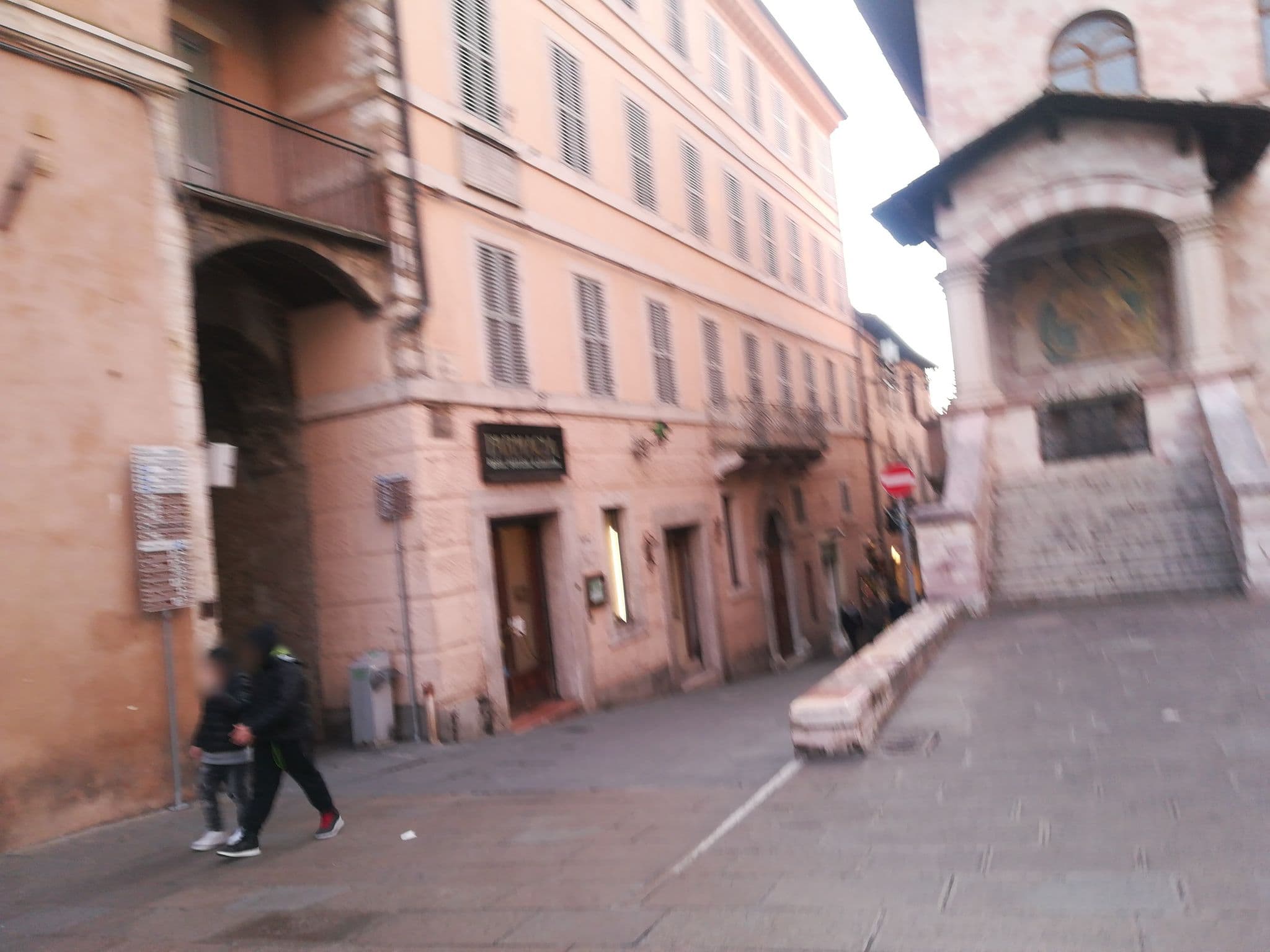 Street view near Hotel Umbra, Assisi — © jeawrong (CC BY-SA · Mapillary)