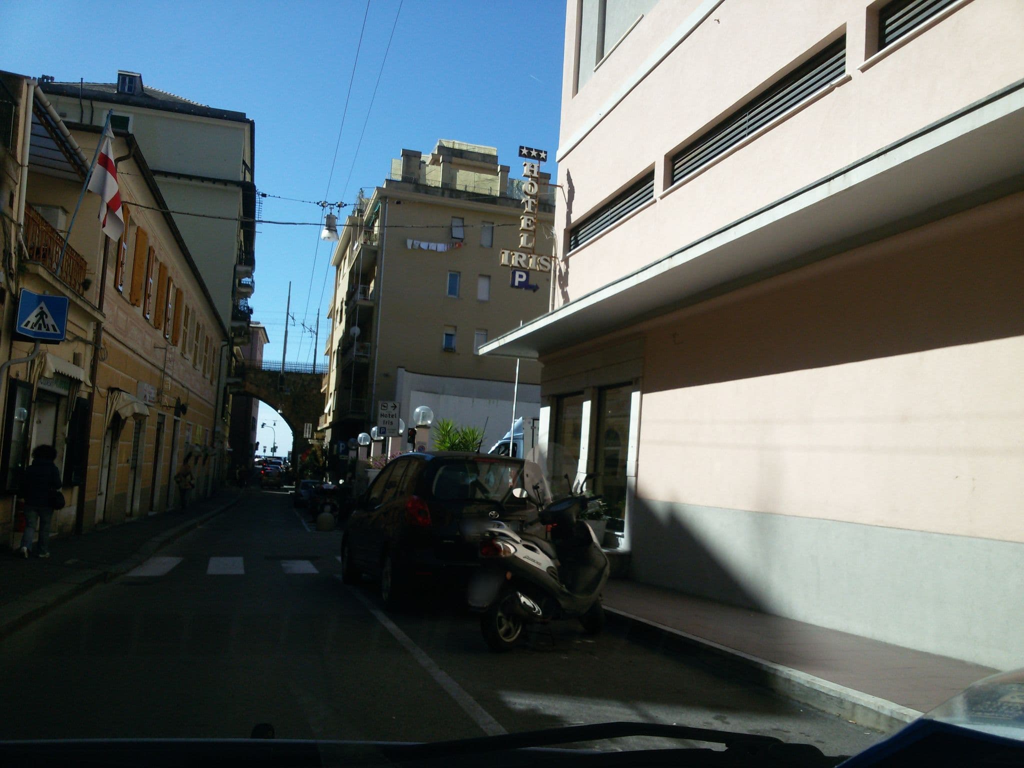 Street view near Hotel Iris, Nervi — © ale_zena_it (CC BY-SA · Mapillary)