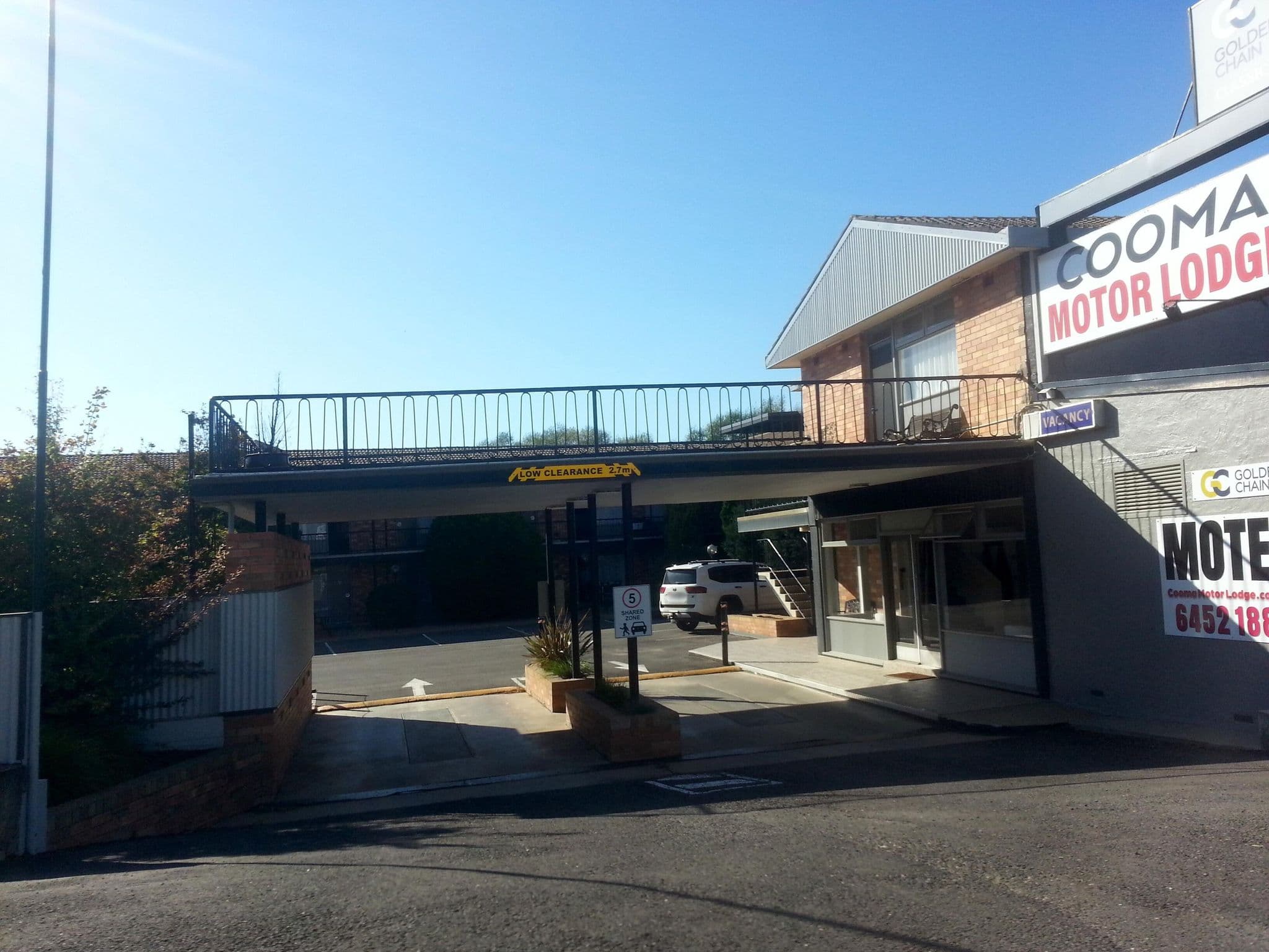 Street view near Cooma Motor Lodge, Cooma — © bob3bob3 (CC BY-SA · Mapillary)