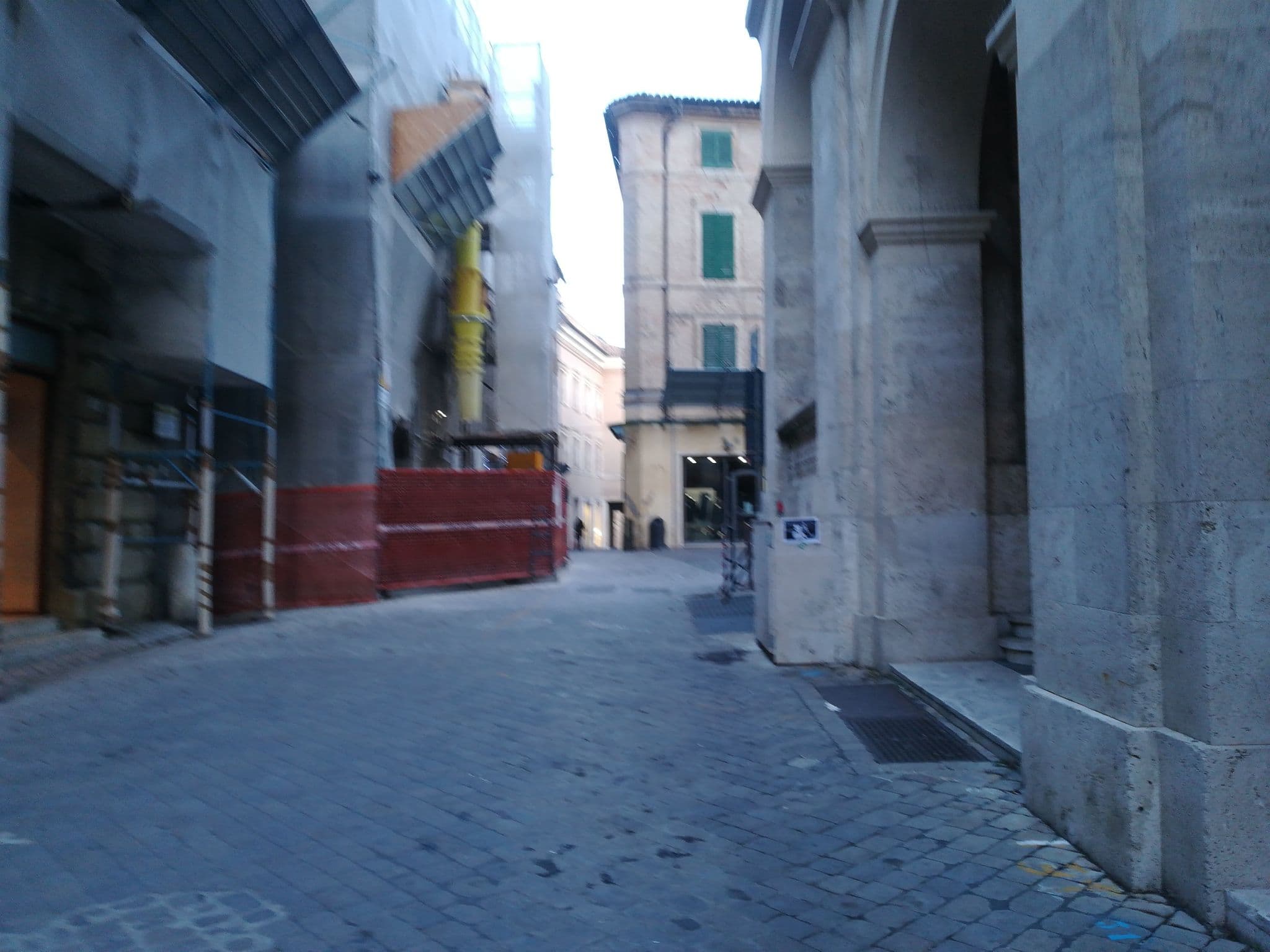 Street view near Palazzo Cortesi, Macerata — © jeawrong (CC BY-SA · Mapillary)