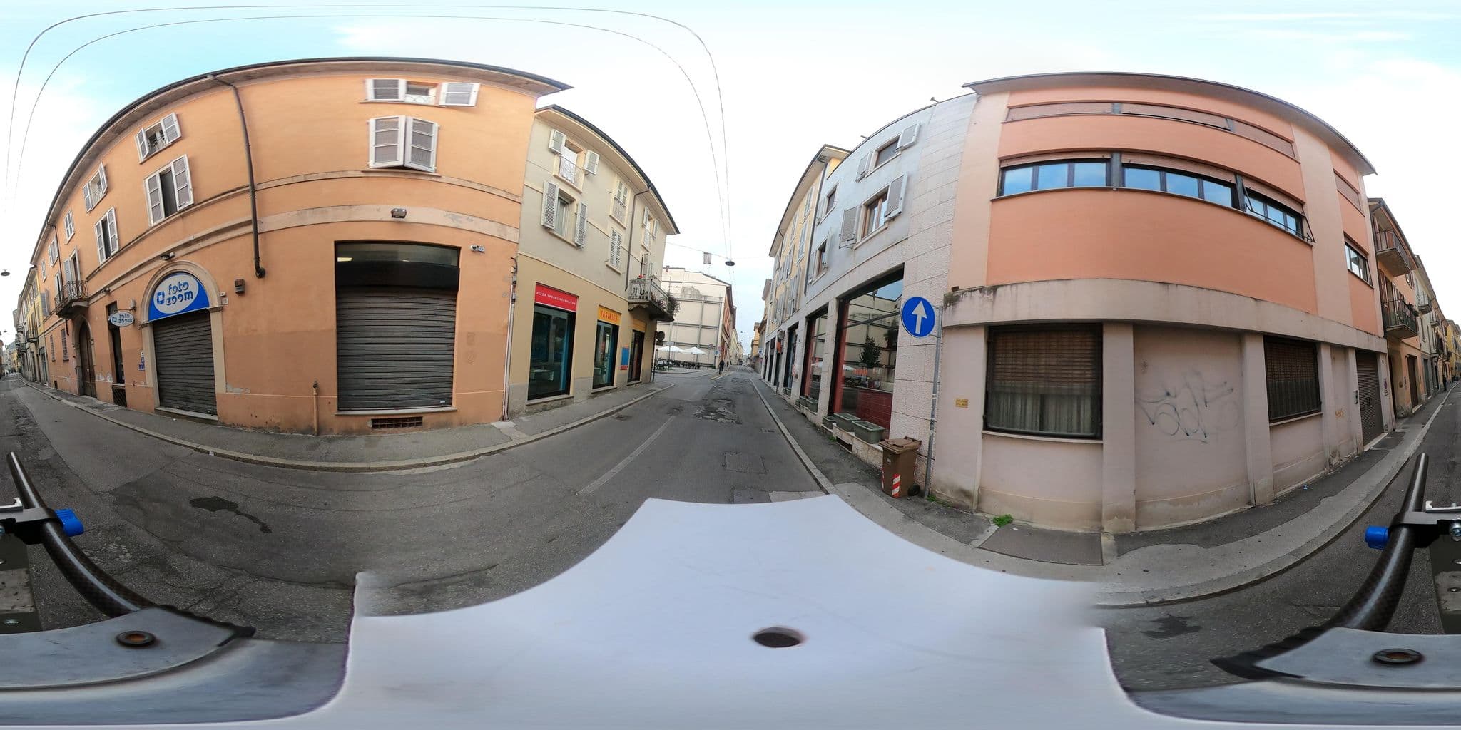 Street view near Violino azul, Cremona — © wegavision (CC BY-SA · Mapillary)