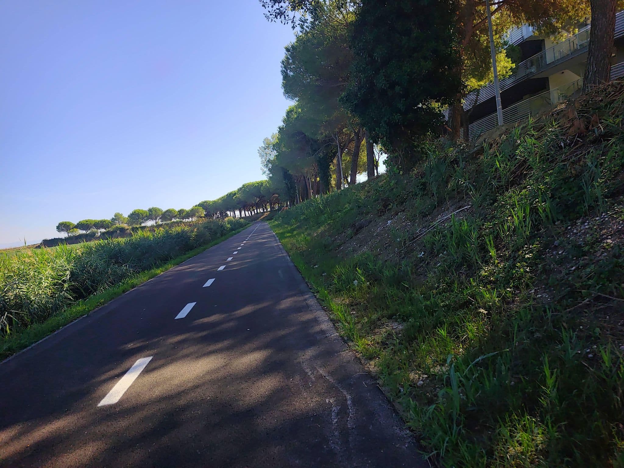 Street view near Laguna Palace Resort, Pertegada — © Duro (CC BY-SA · Mapillary)
