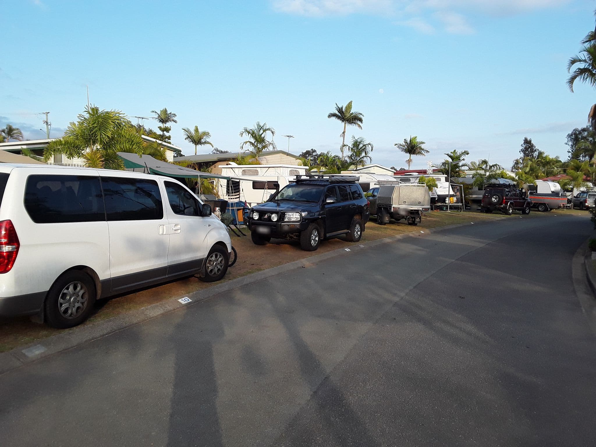 Street view near Brisbane Gateway Resort, Rochedale South — © janvanbekkum (CC BY-SA · Mapillary)