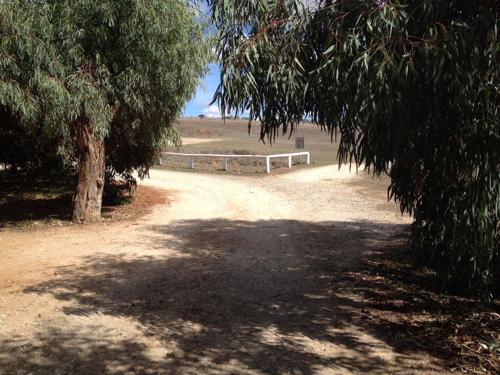Street view near Hebron Christadelphian Bible Camp (Private), Lyndoch — © josh_g (CC BY-SA · Mapillary)
