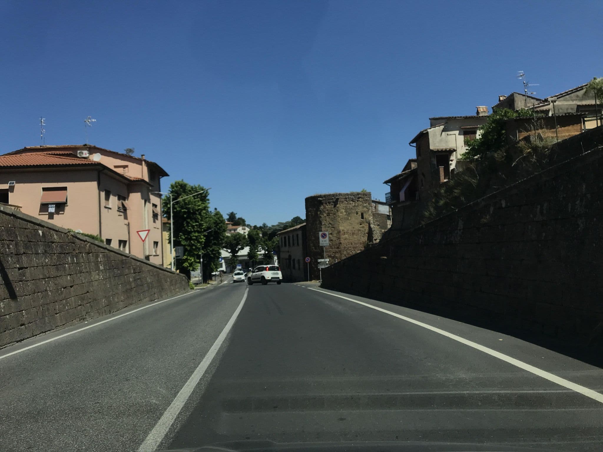 Street view near Alloggio turistico il Papiro, Acquapendente — © panbauletto (CC BY-SA · Mapillary)