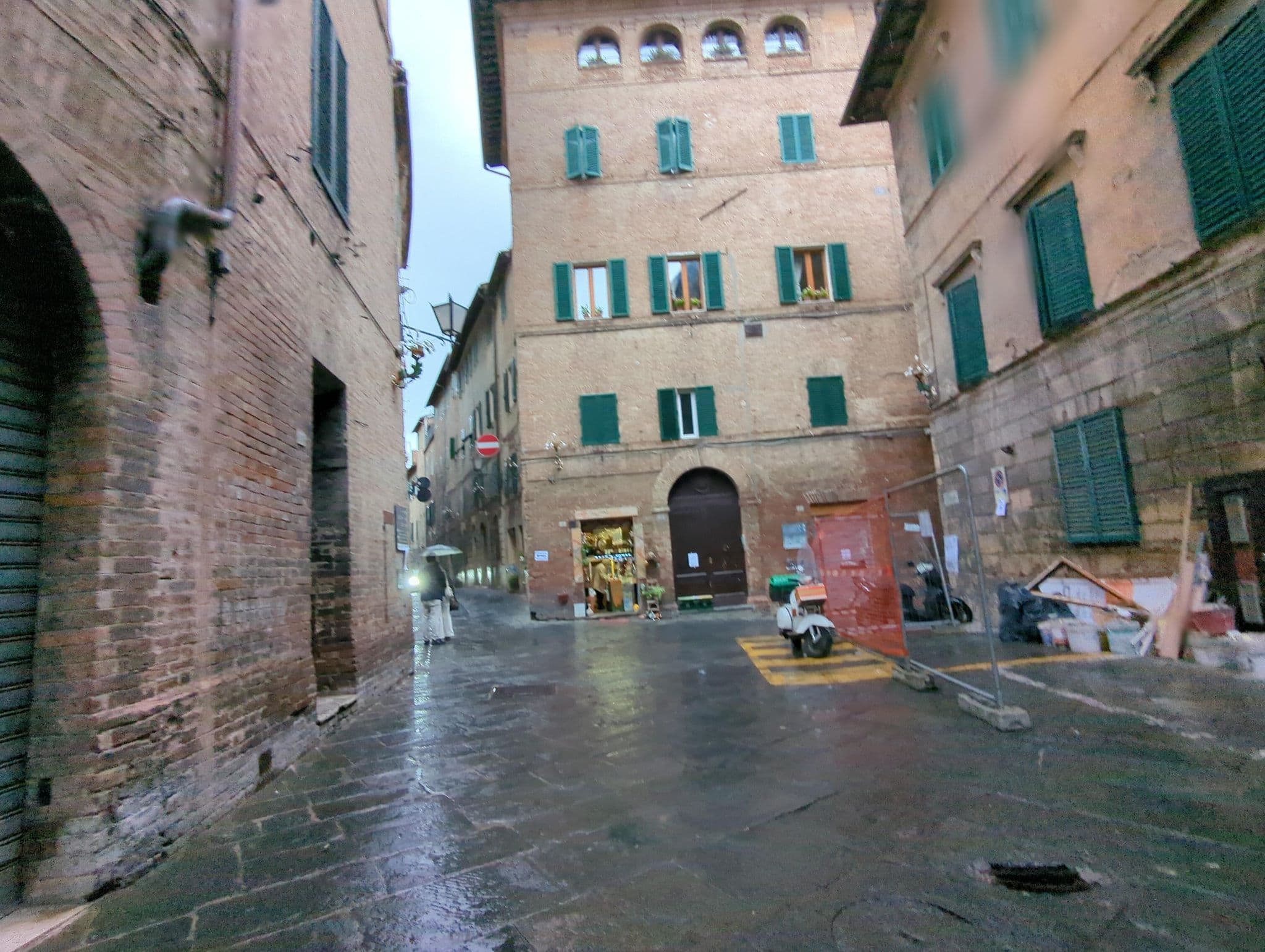 Street view near Casacenti, Siena
