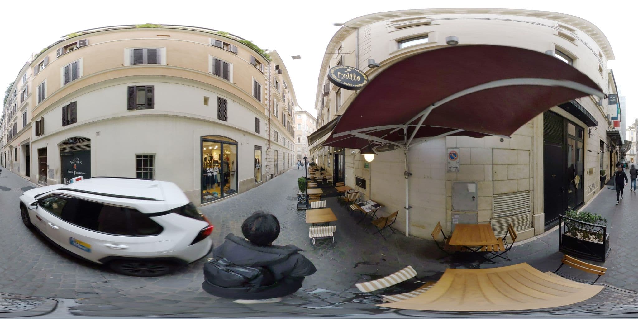Street view near Hotel Valadier, Campo Marzio — © akiyoshiii213 (CC BY-SA · Mapillary)