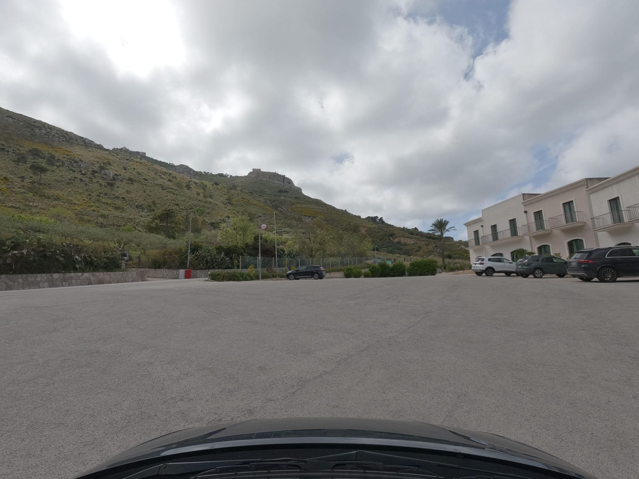 Street view near Venere di Erice Resort e Spa, Valderice — © ESTmapper1001 (CC BY-SA · Mapillary)