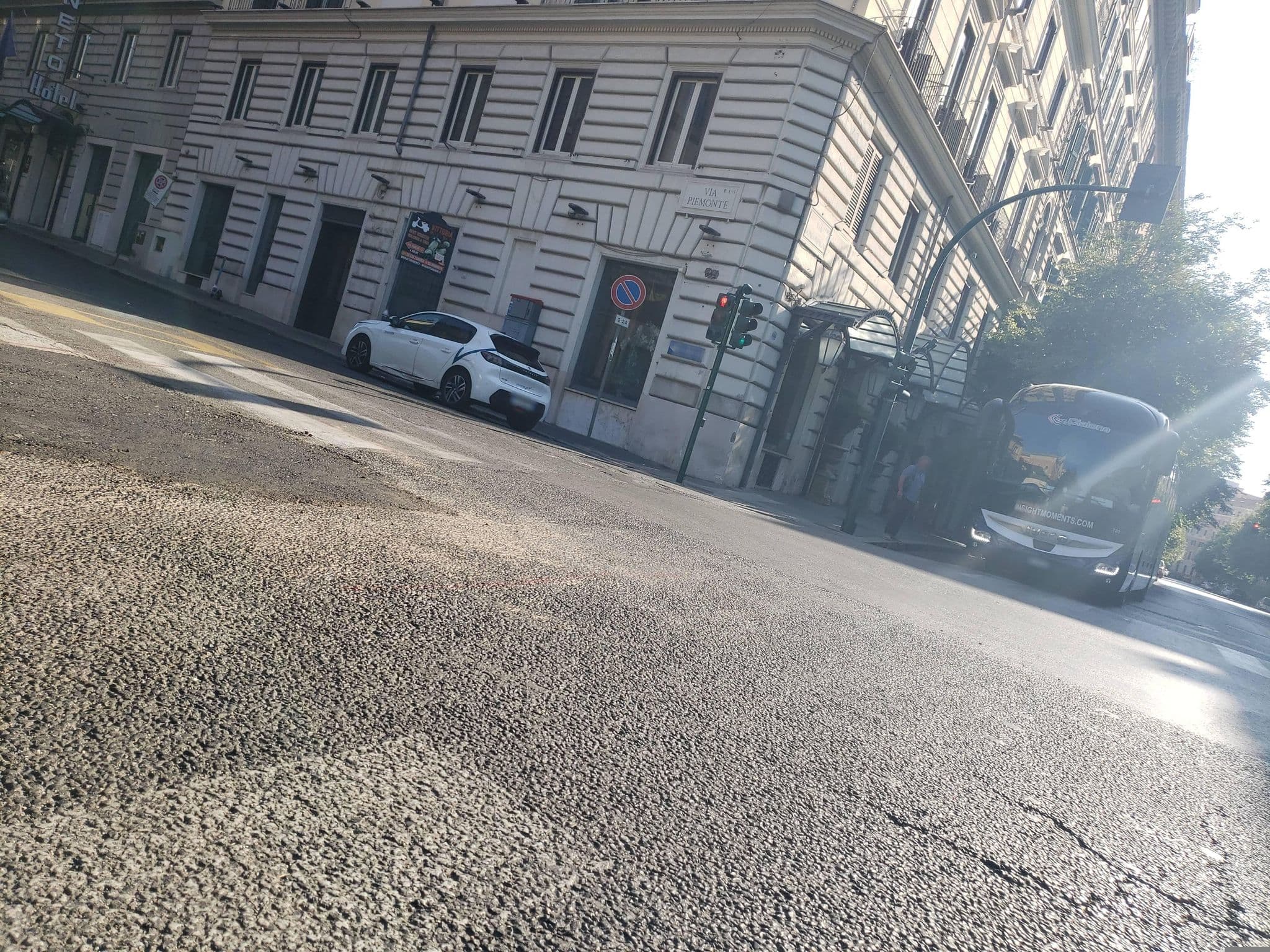 Street view near Romanico Palace Luxury Hotel & SPA, Ludovisi — © mapfool (CC BY-SA · Mapillary)