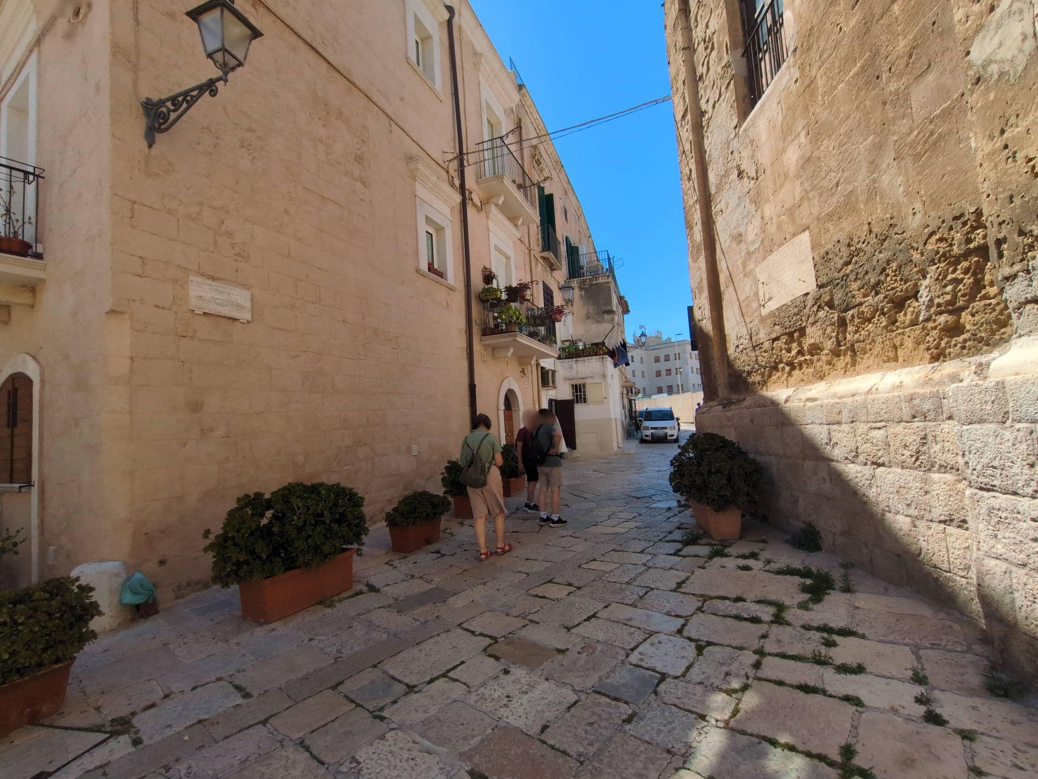 Street view near Le Colonne, Bari