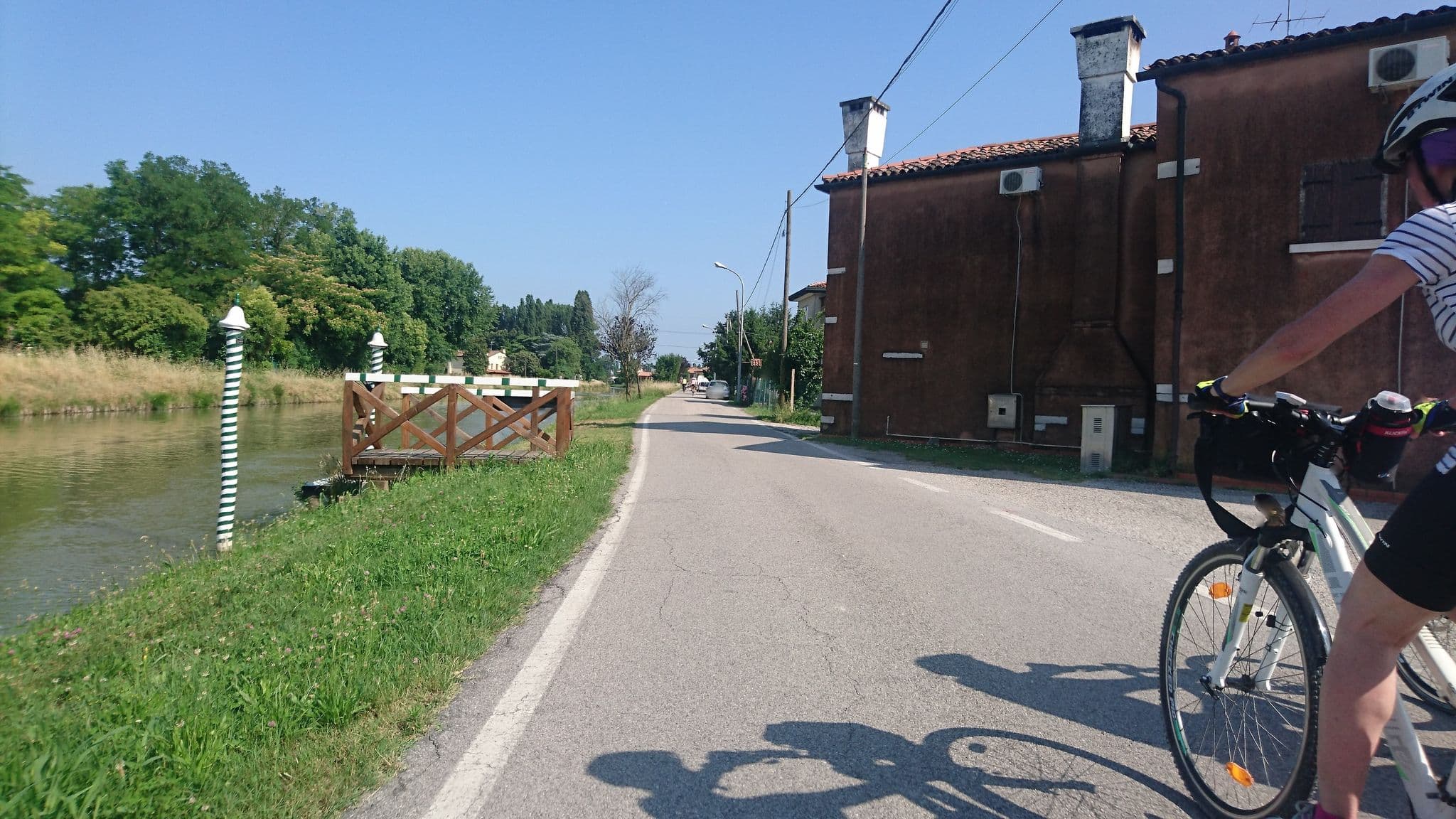 Street view near Agriturismo Cà marcello, Marghera — © voschix (CC BY-SA · Mapillary)