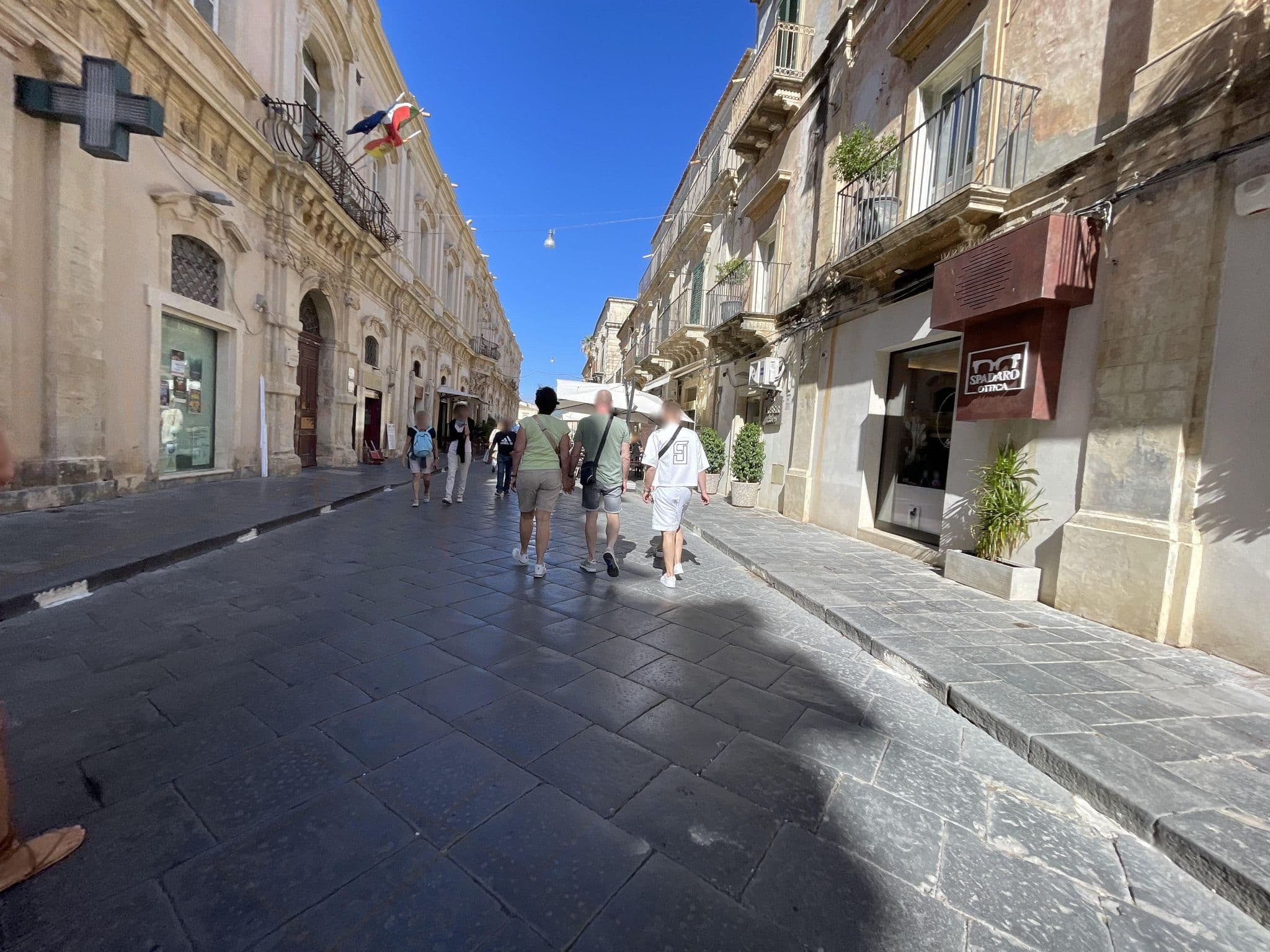Street view near Q92 Noto Hotel, Noto — © asturksever (CC BY-SA · Mapillary)