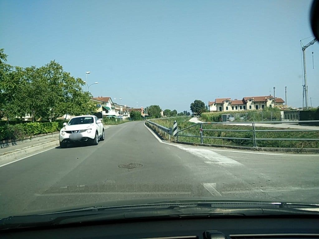 Street view near Red Fenice, Passarella — © bellazambo (CC BY-SA · Mapillary)