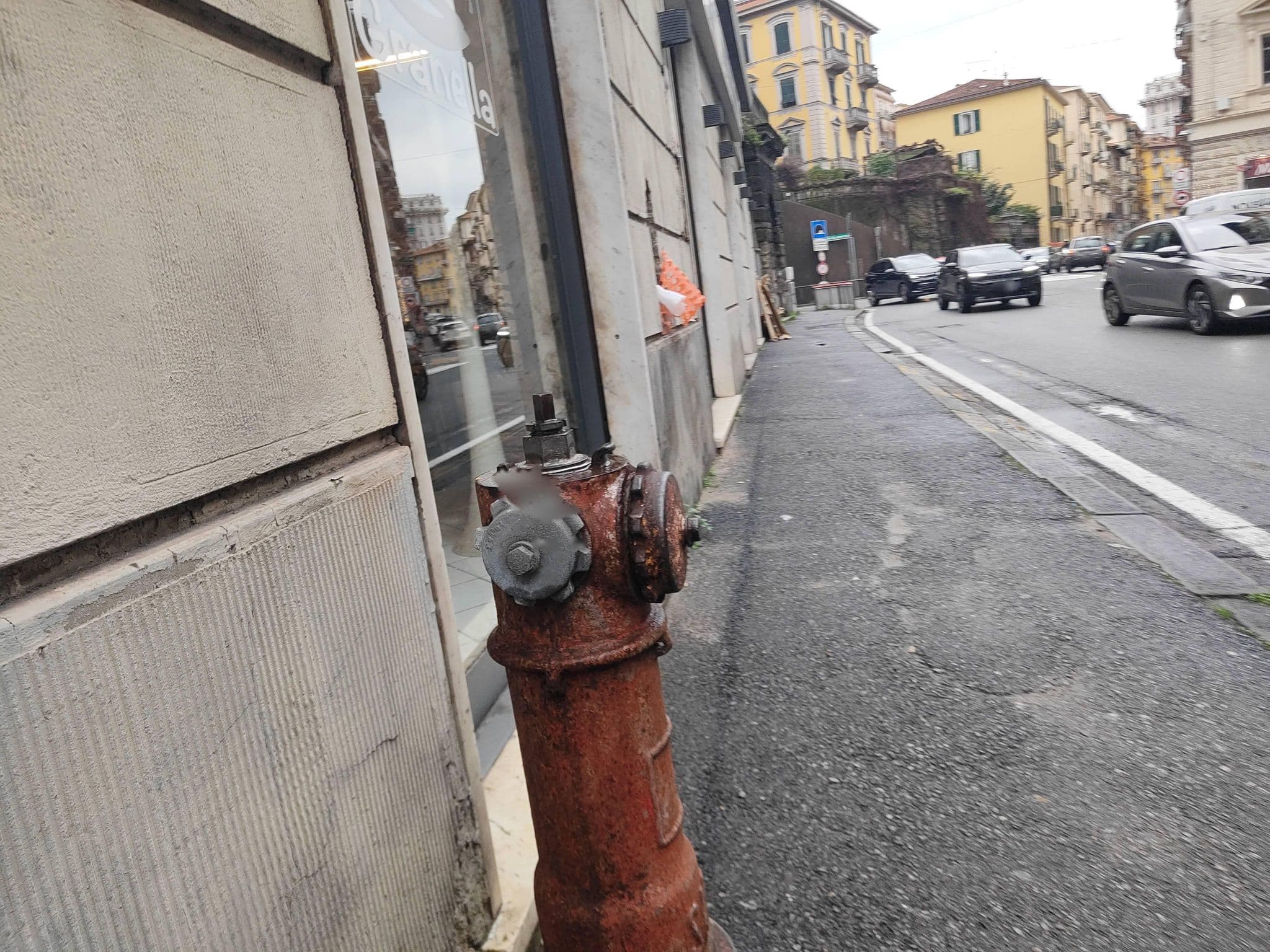 Street view near L'Opera, La Spezia