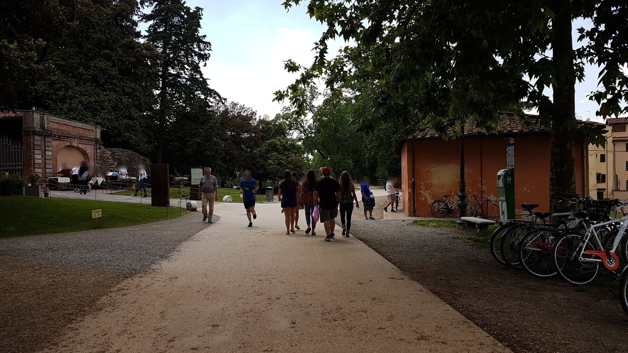 Street view near Ospitale di S.Martino e Giacomo, Lucca — © jopparn (CC BY-SA · Mapillary)