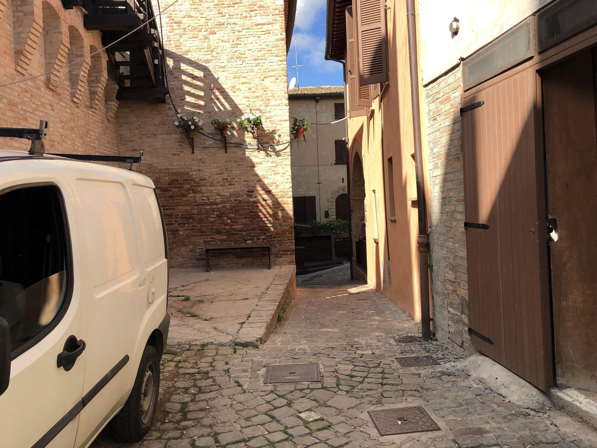 Street view near Cà La Terrazza, Gradara — © peterleth (CC BY-SA · Mapillary)