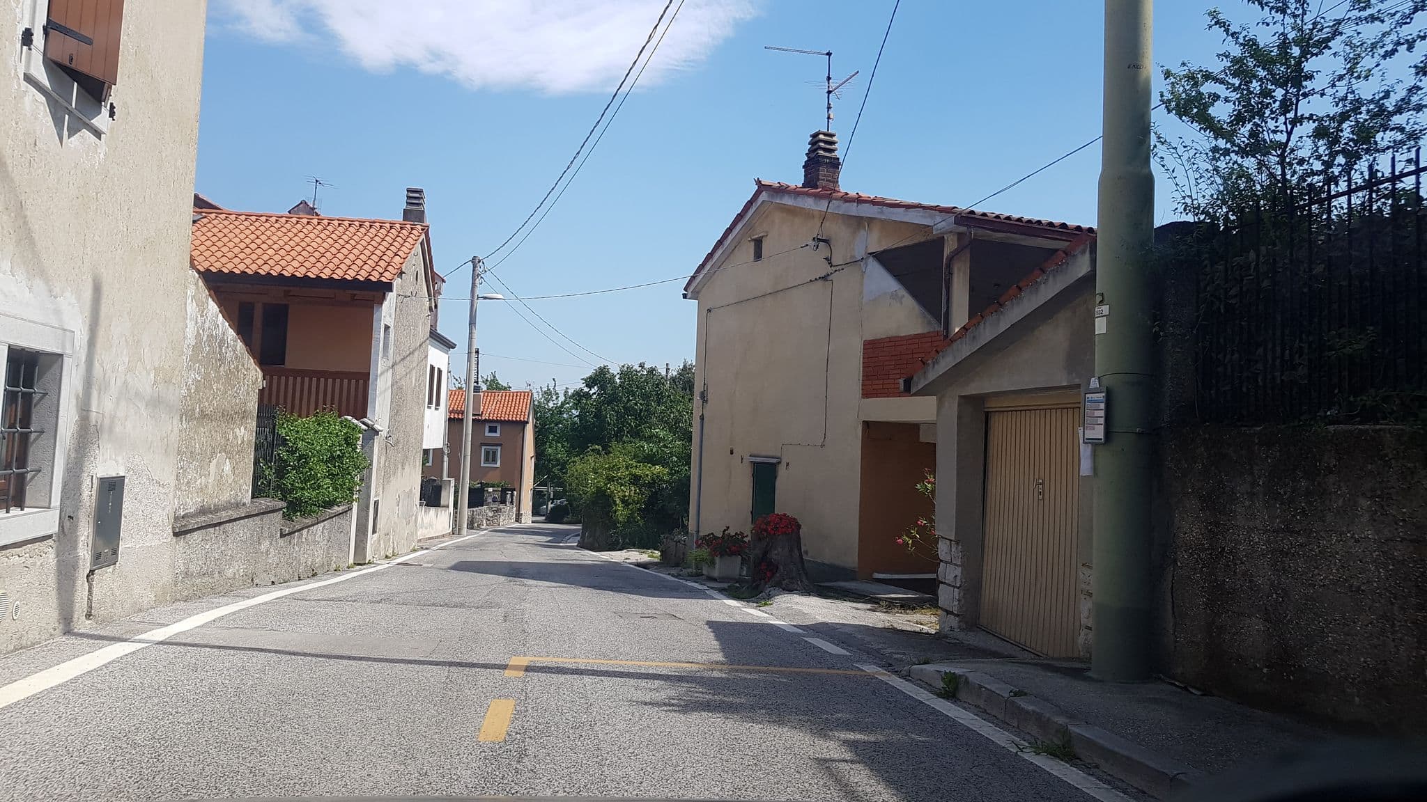 Street view near Alla Valle di Banne, Opicina — © igorzo (CC BY-SA · Mapillary)