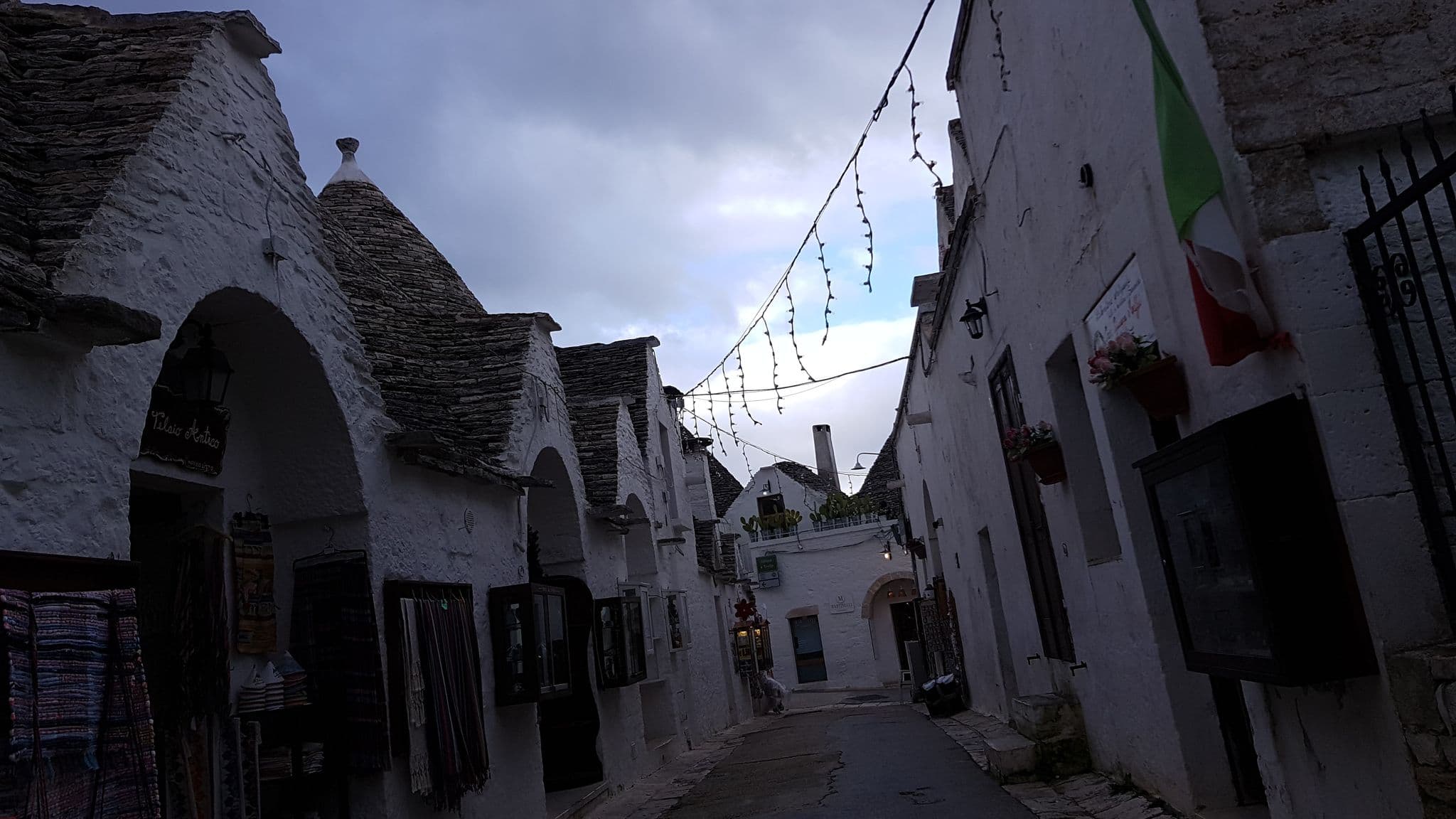 Street view near Trulli e Puglia Resort, Alberobello — © ale_zena_it (CC BY-SA · Mapillary)