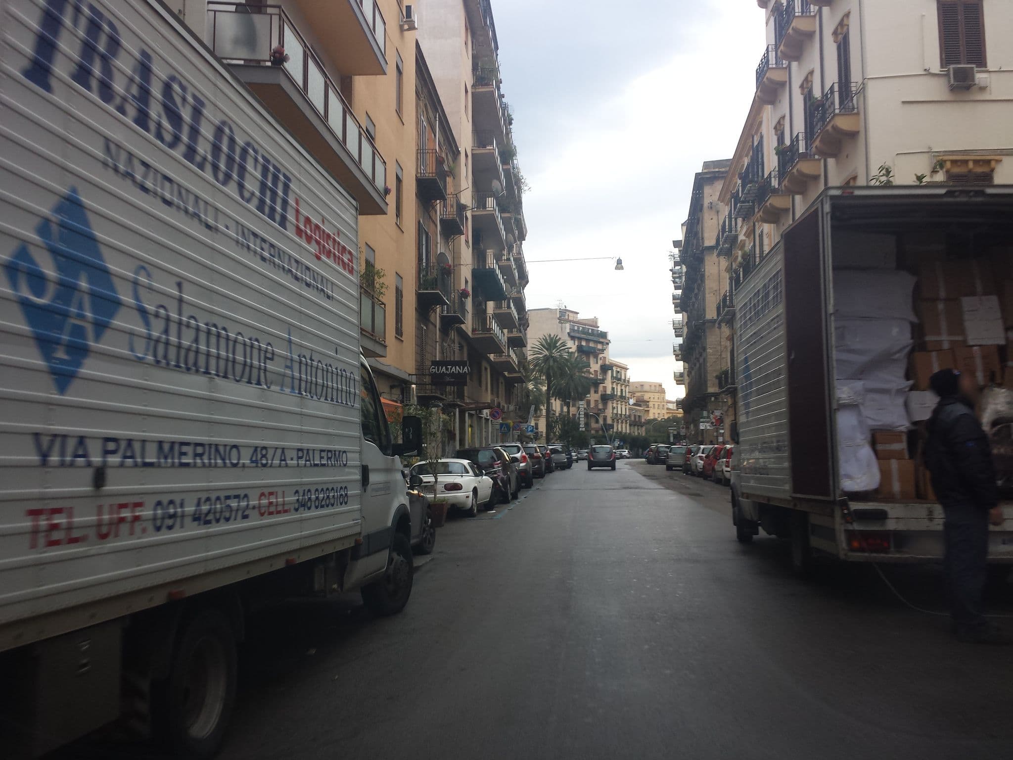 Street view near Dantes Suites, Palermo