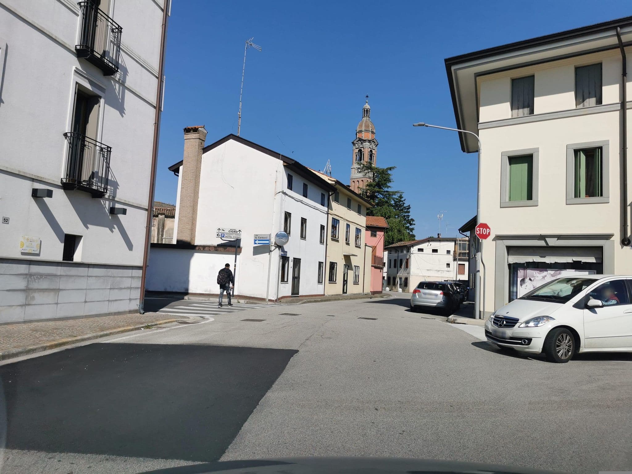 Street view near Hotel Cigno dependance, Latisana — © canfe (CC BY-SA · Mapillary)