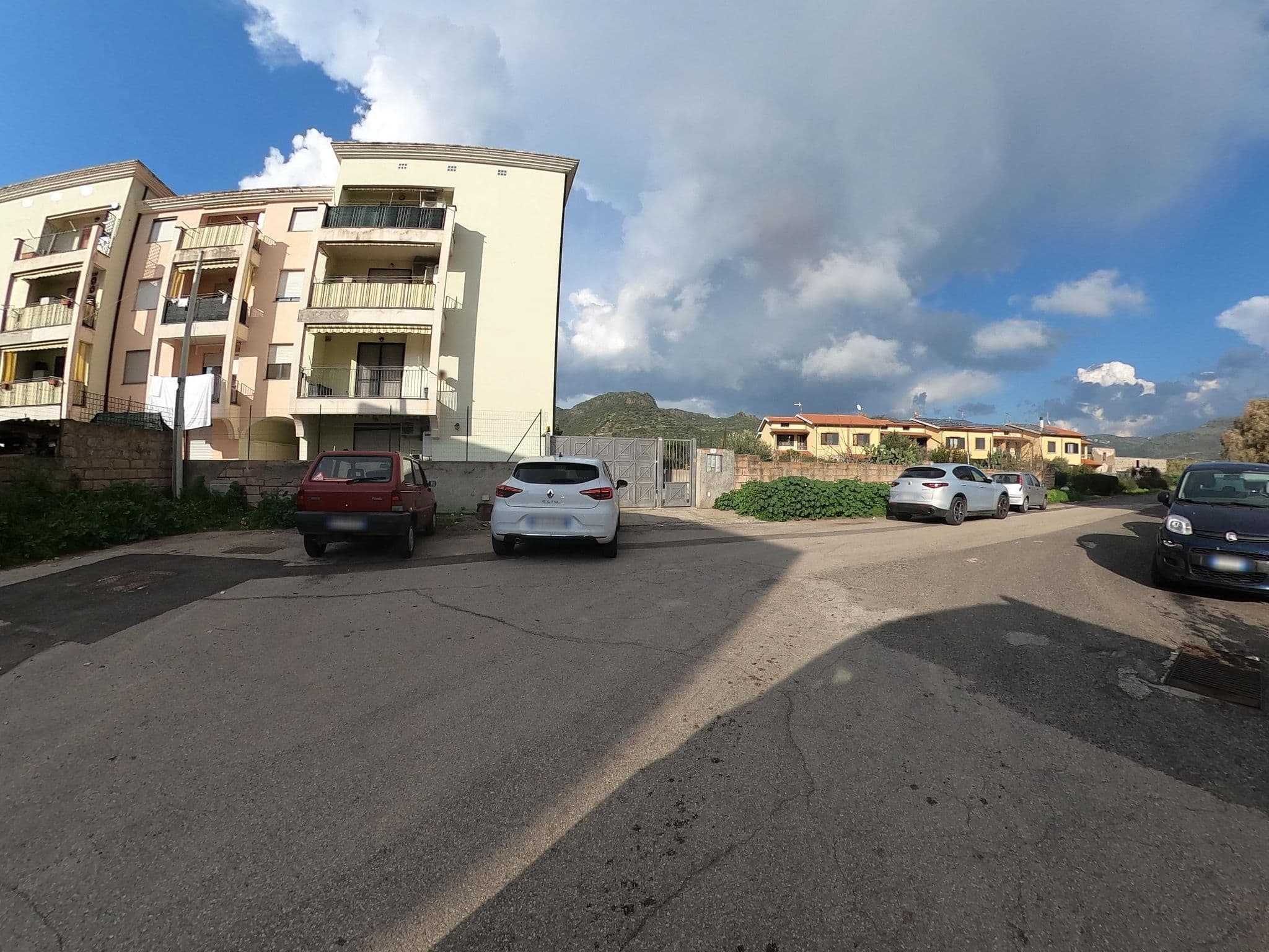 Street view near Sweet Home, Bosa — © joostjakob (CC BY-SA · Mapillary)