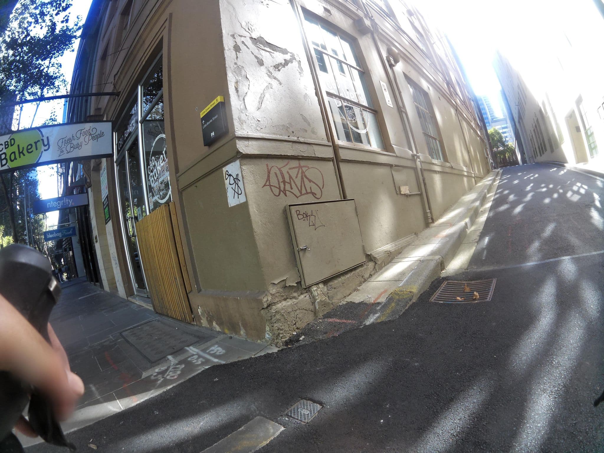 Street view near Hilton Melbourne Little Queen Street, Melbourne — © skillsy (CC BY-SA · Mapillary)