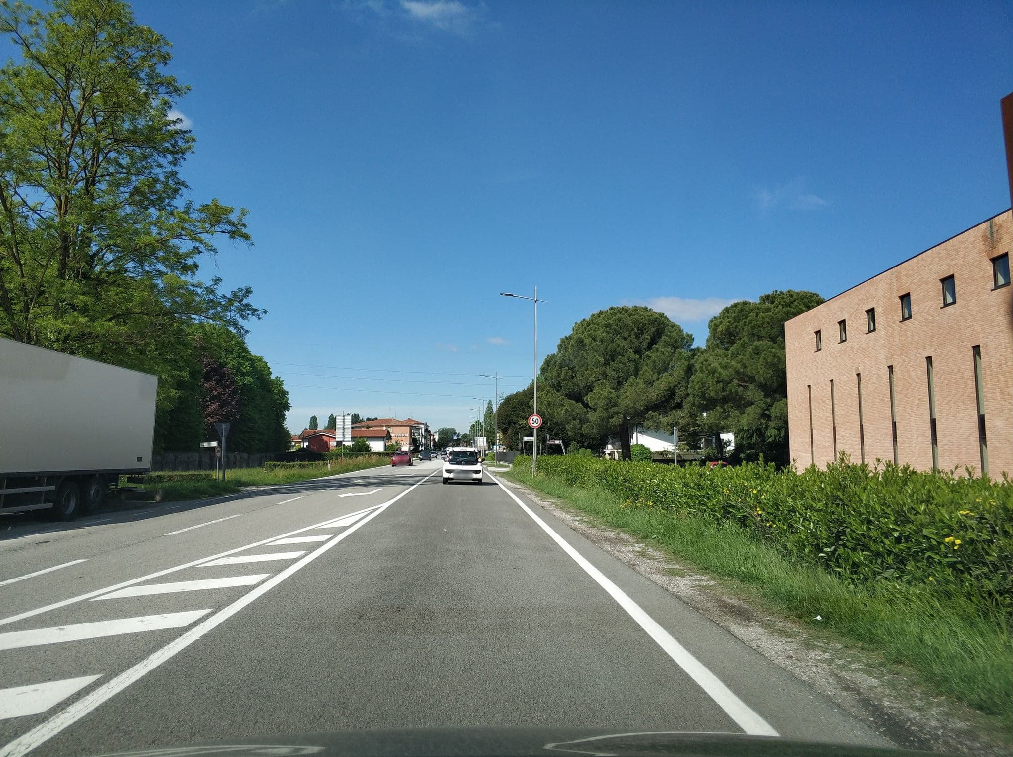 Street view near Hotel Villa Giulietta, Fiesso — © canfe (CC BY-SA · Mapillary)