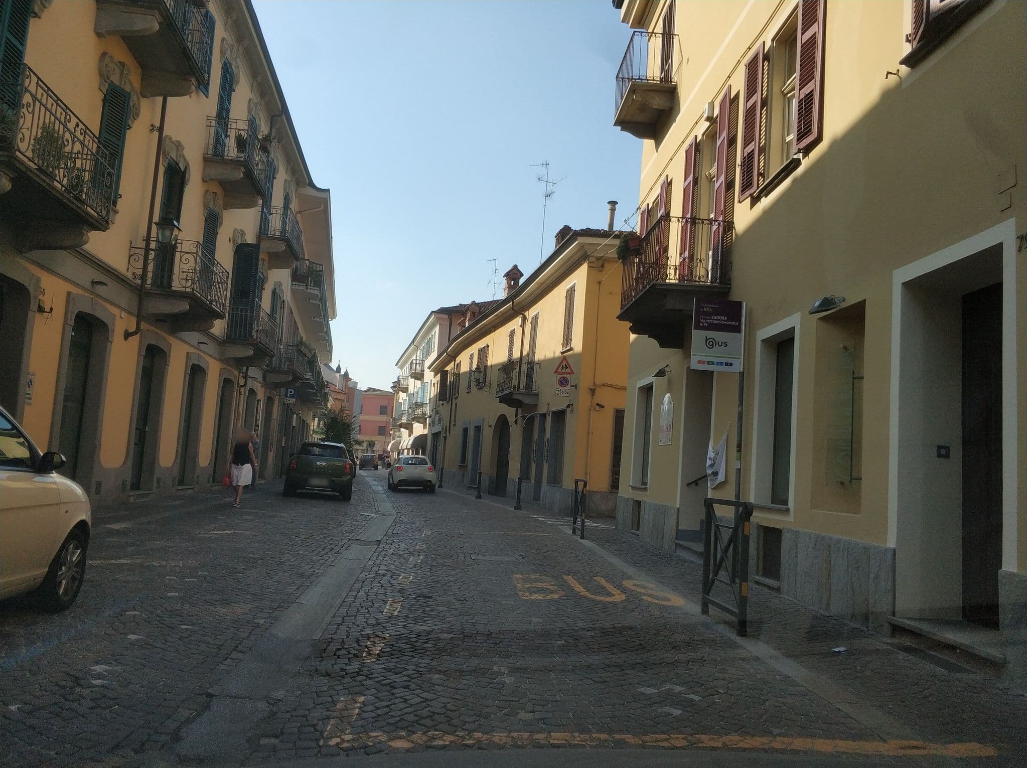 Street view near B&B Il Vecchio Cortile, Bra — © canfe (CC BY-SA · Mapillary)