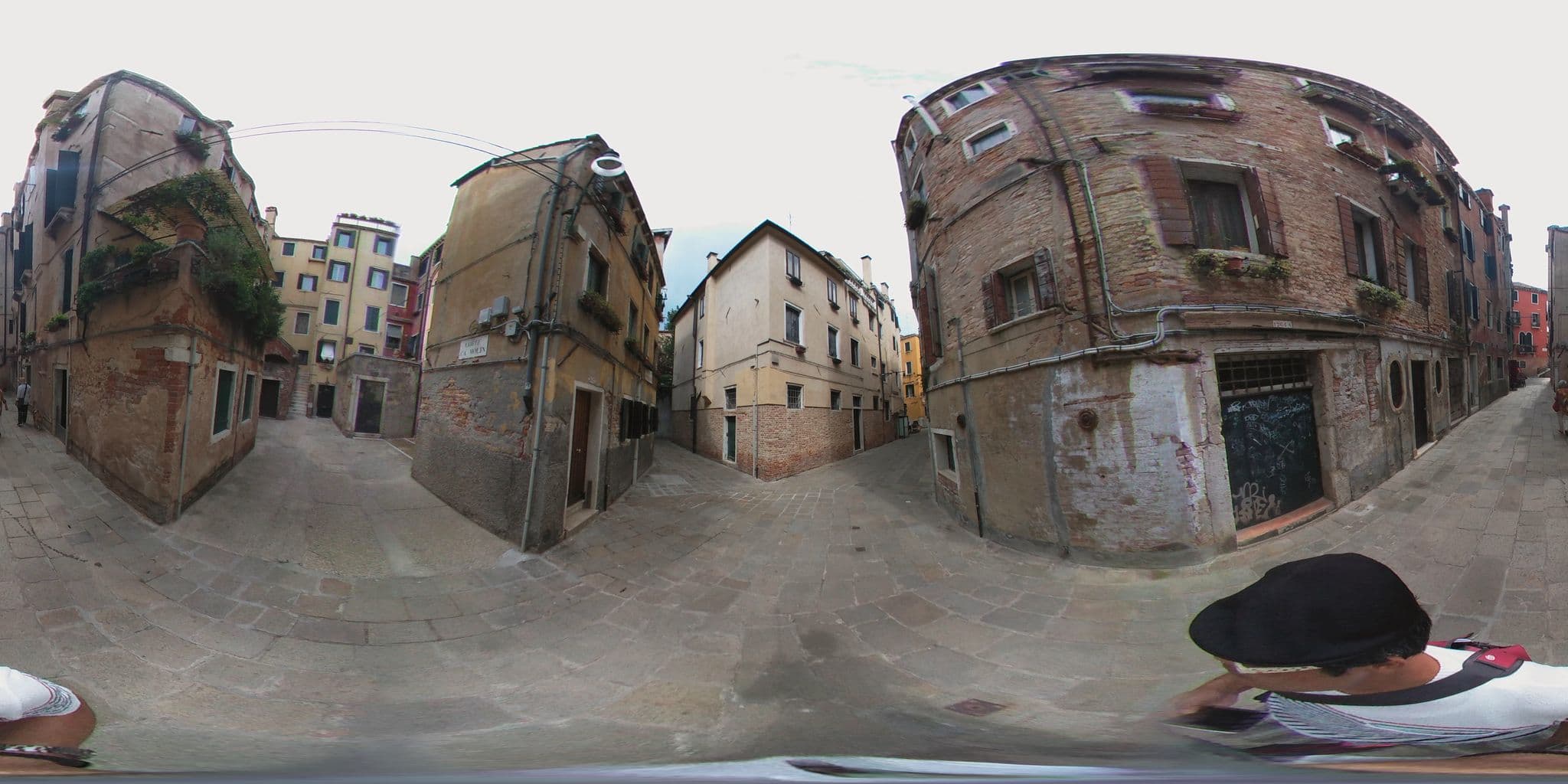 Street view near Dimora Bianca Ducale, Venice