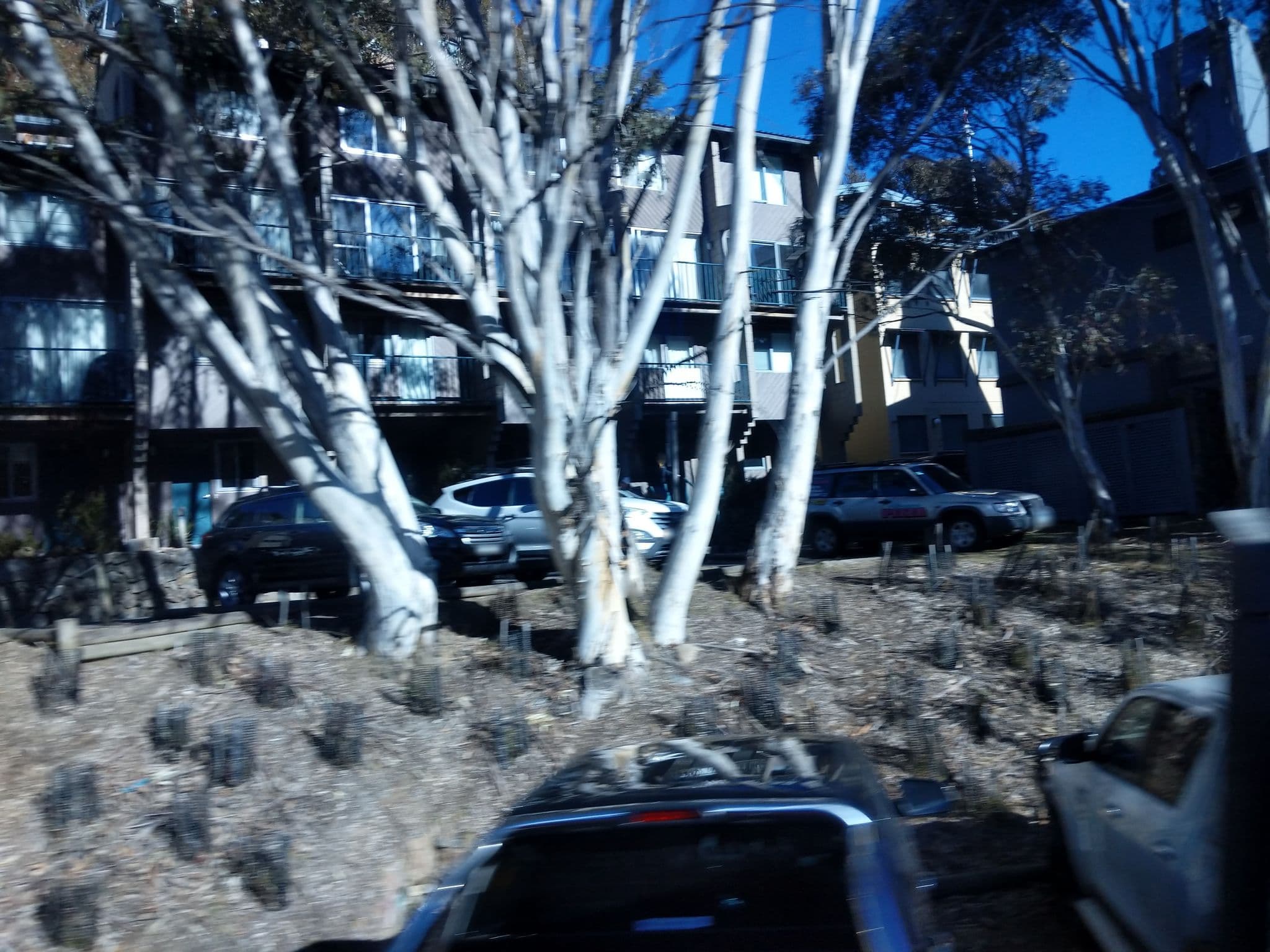 Street view near Tombarra Apartments, Jindabyne — © samcarman (CC BY-SA · Mapillary)