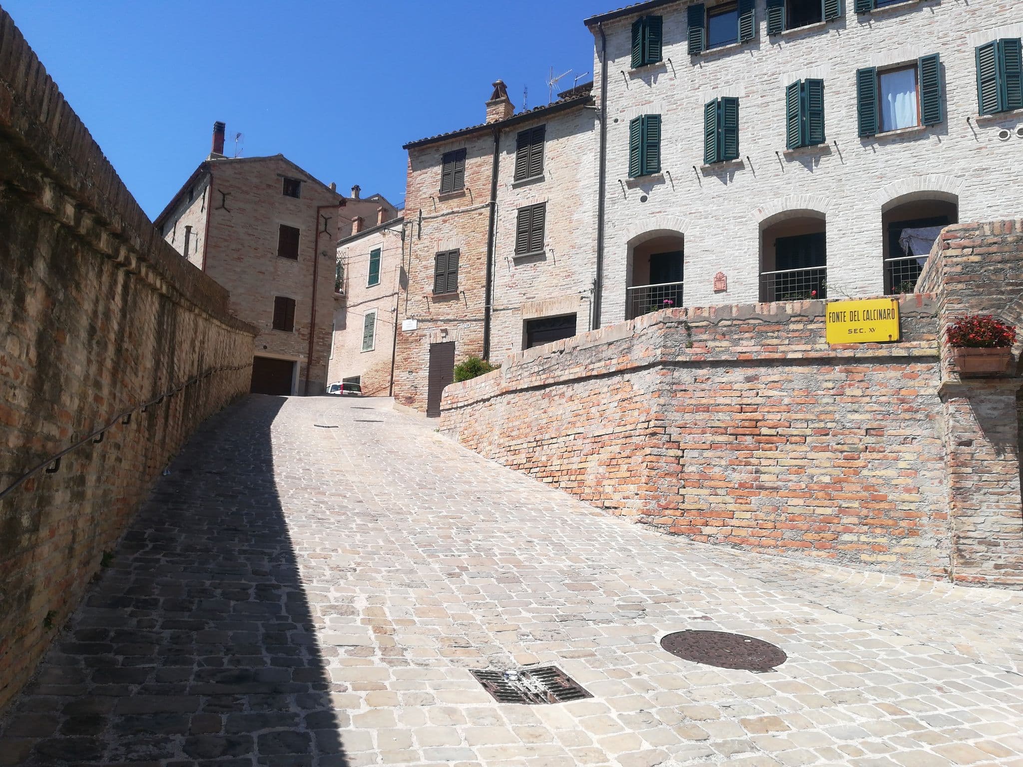 Street view near MA hotel, Corinaldo — © jeawrong (CC BY-SA · Mapillary)