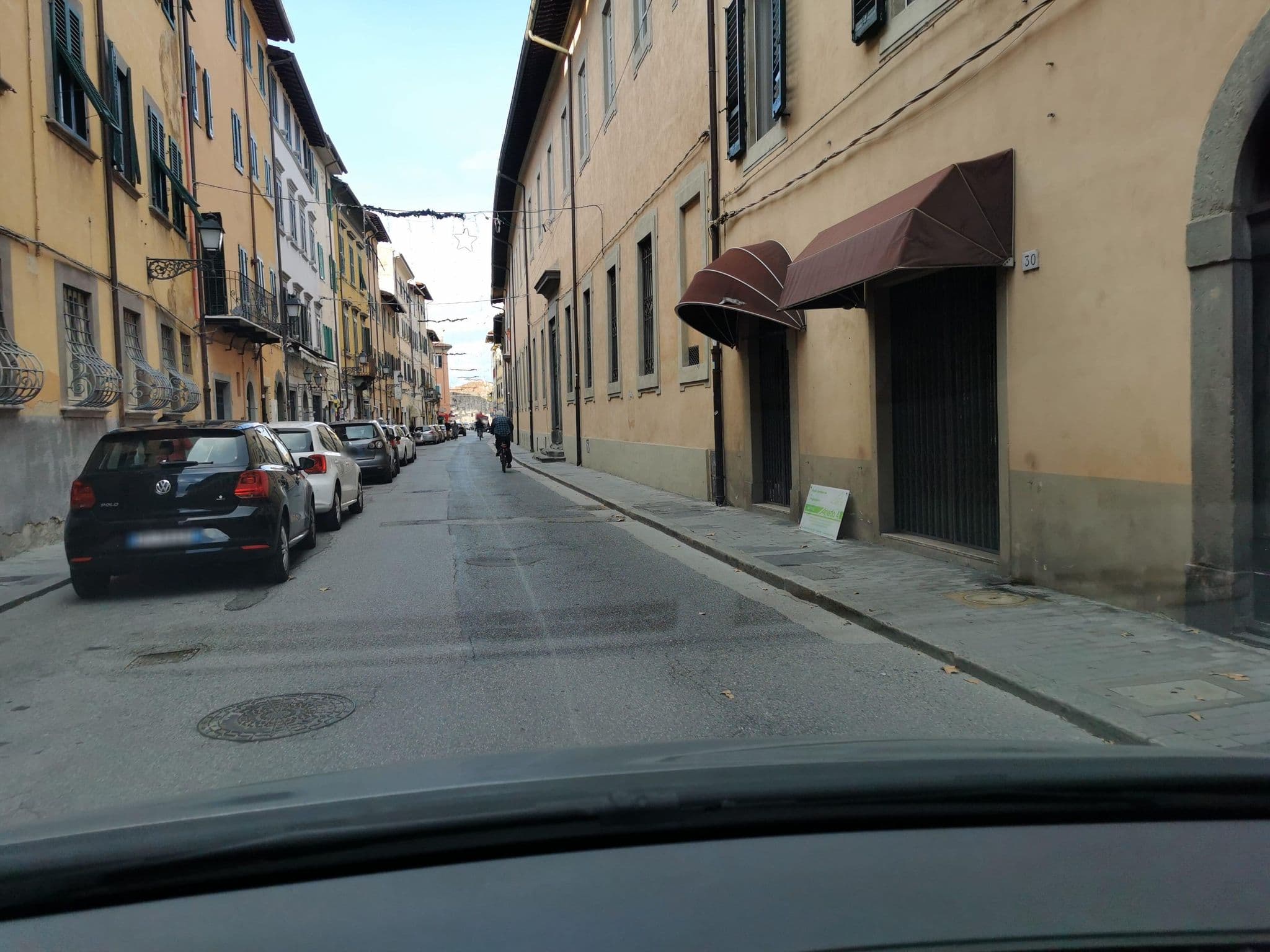 Street view near Casa Carducci 33, Pisa