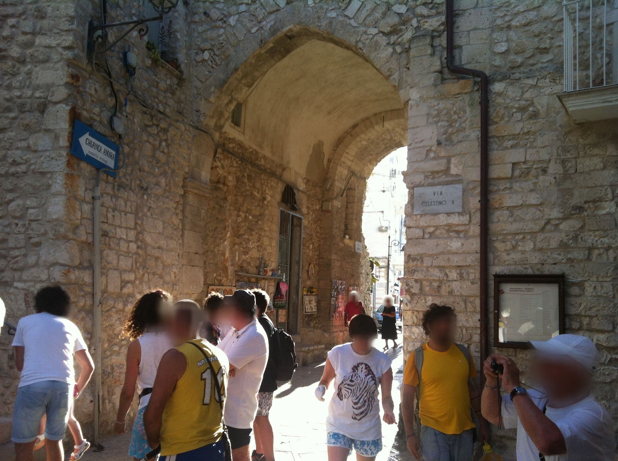 Street view near Casato Petrone, Vieste — © miguel_andrade (CC BY-SA · Mapillary)